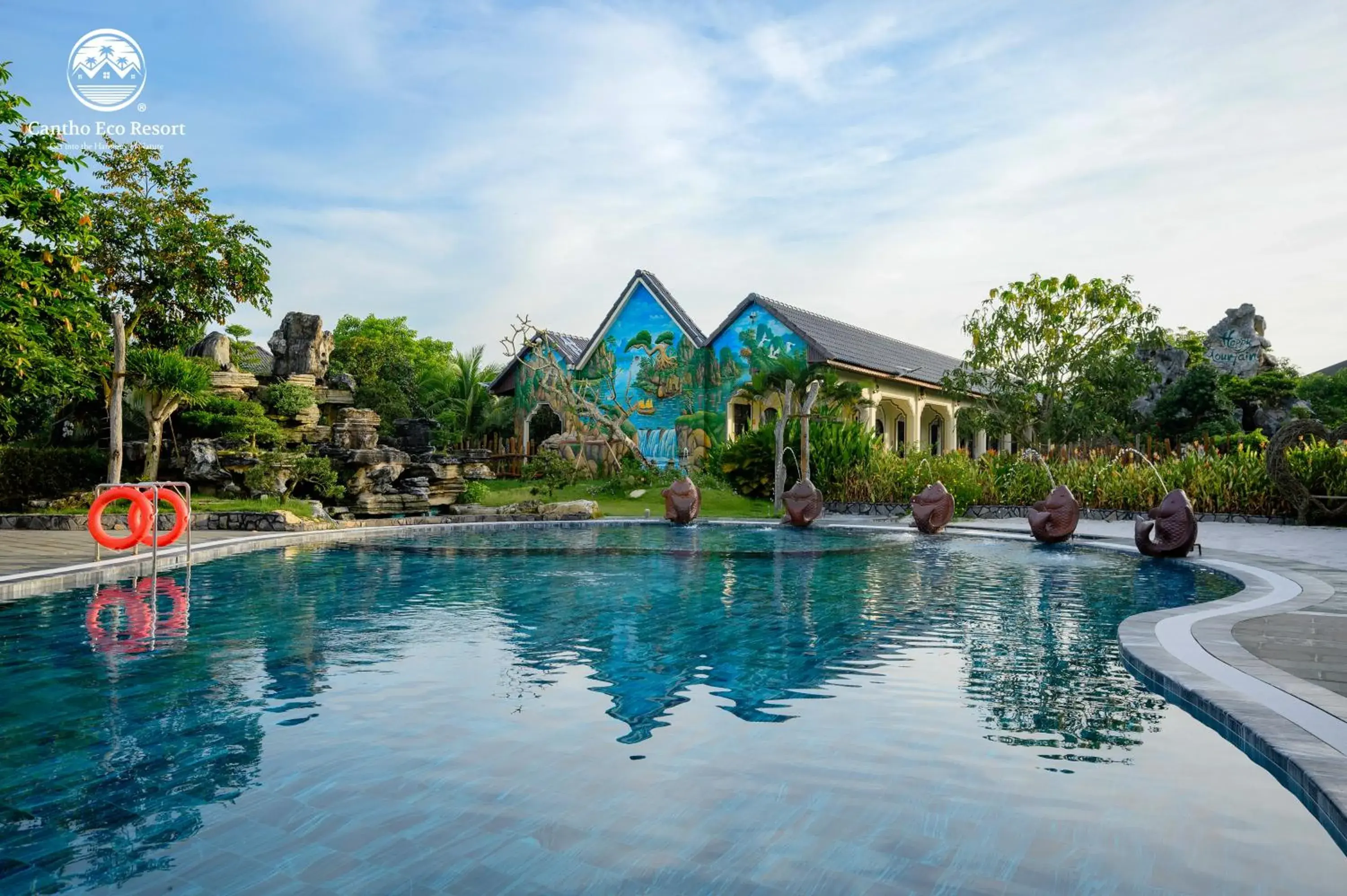 Swimming pool in Cantho Eco Resort Swimming pool in Cantho Eco Resort