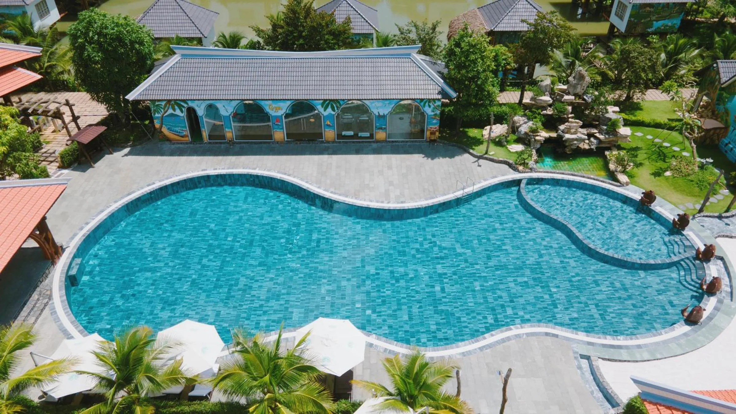Swimming pool in Cantho Eco Resort