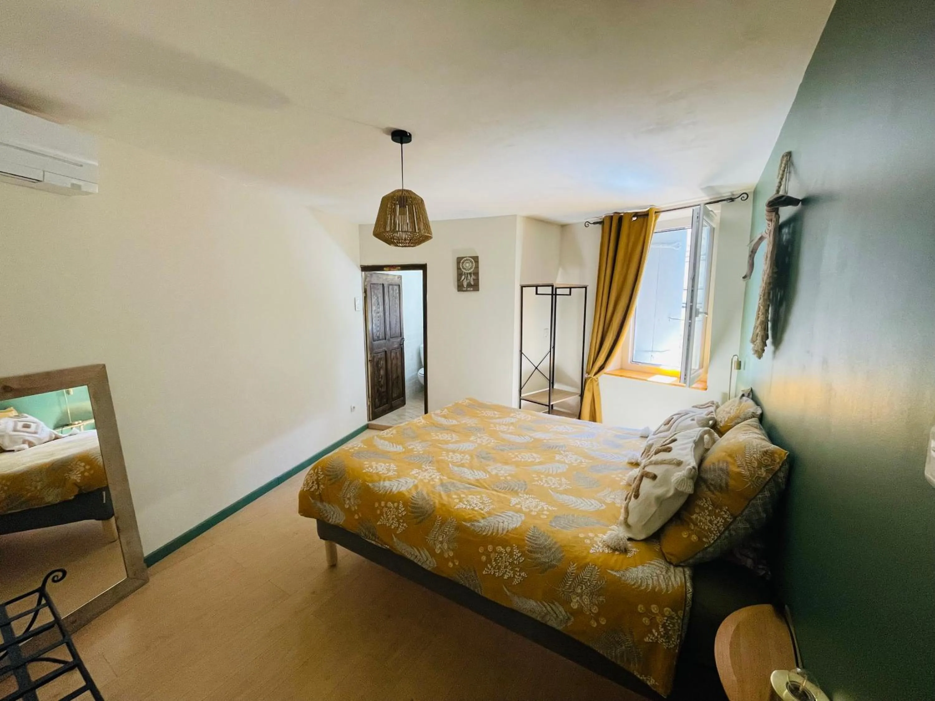 Bed in Maison des Bourgades