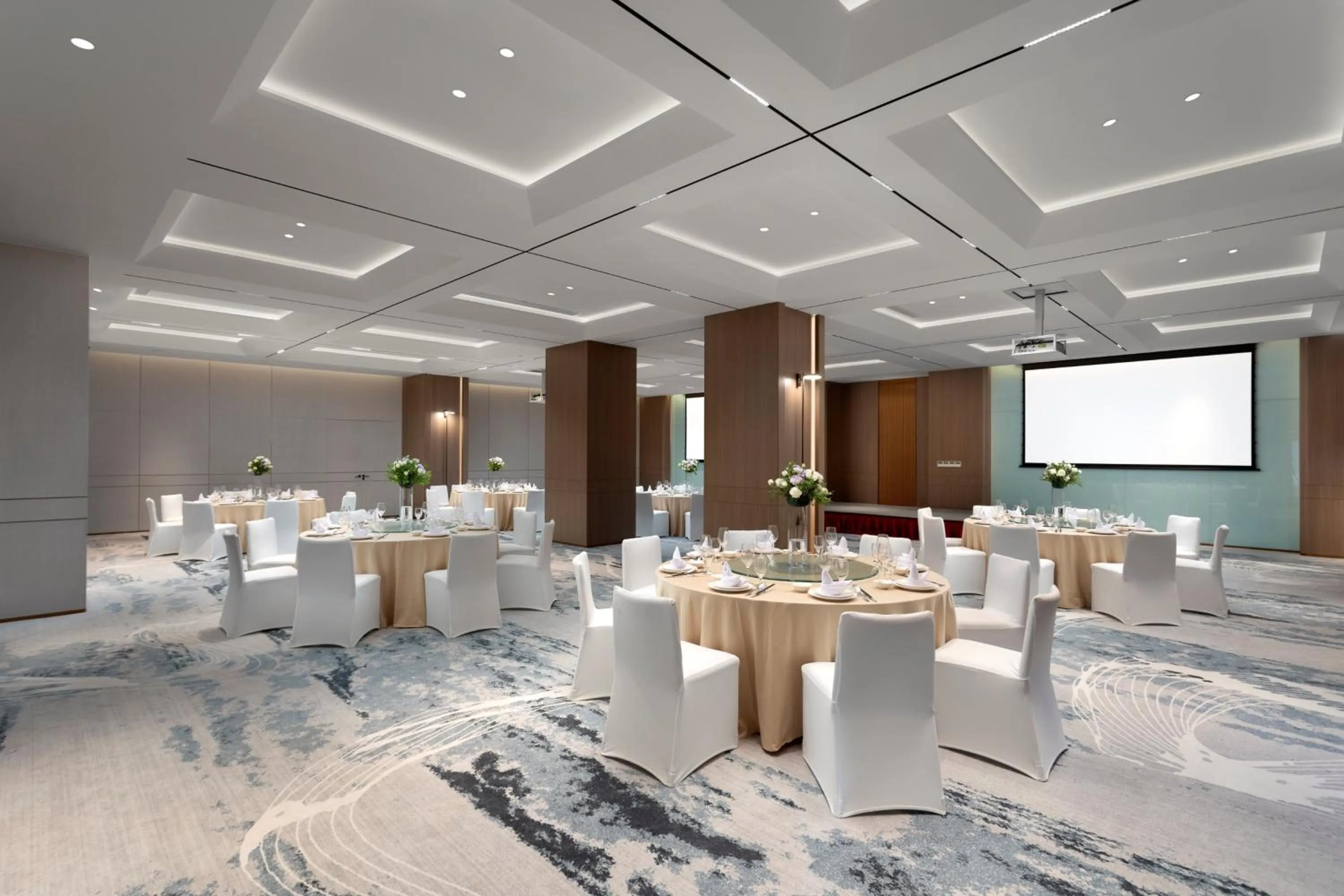 Banquet/Function facilities in Holiday Inn Express Zhabei Shanghai, an IHG Hotel
