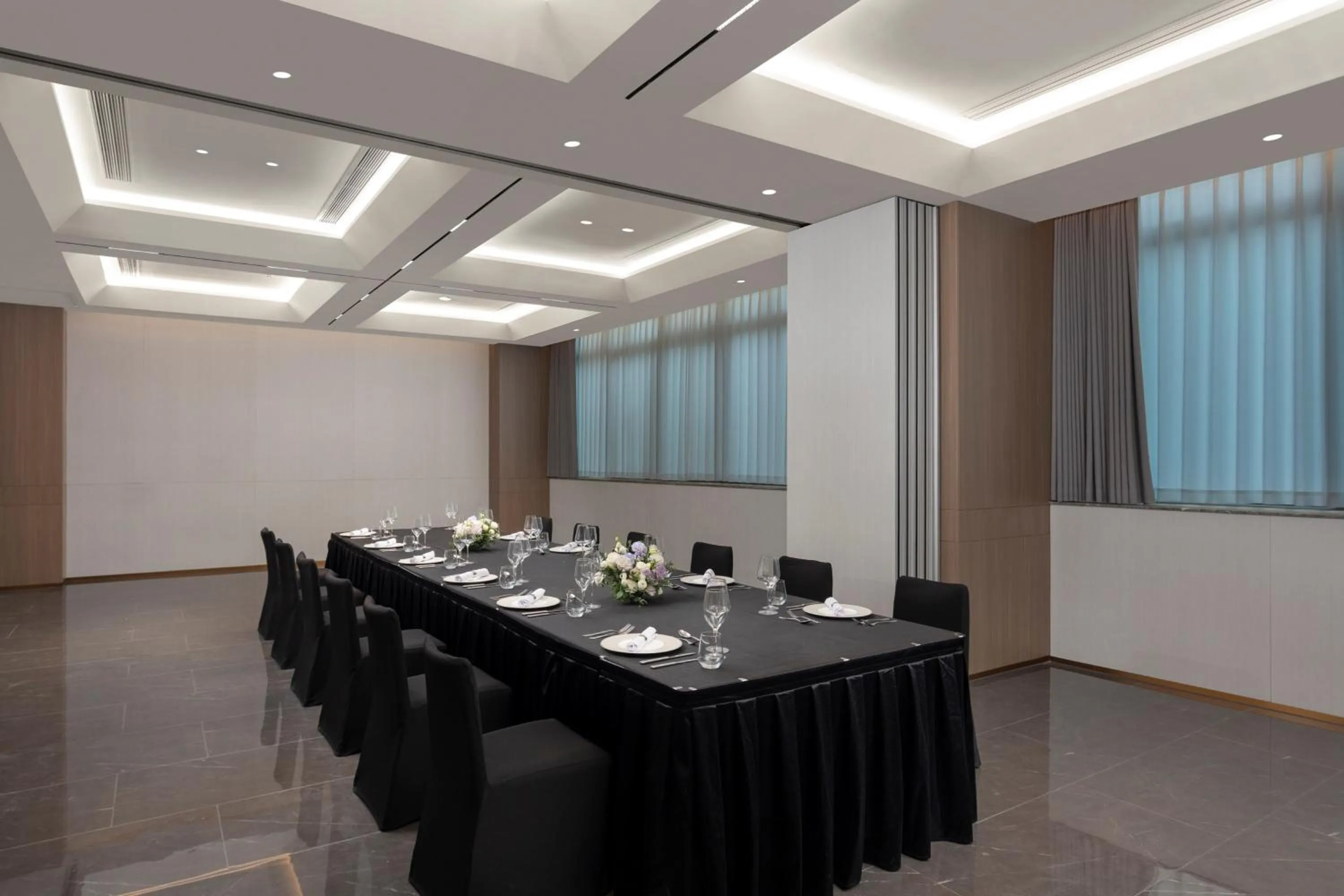 Restaurant/places to eat in Holiday Inn Express Zhabei Shanghai, an IHG Hotel