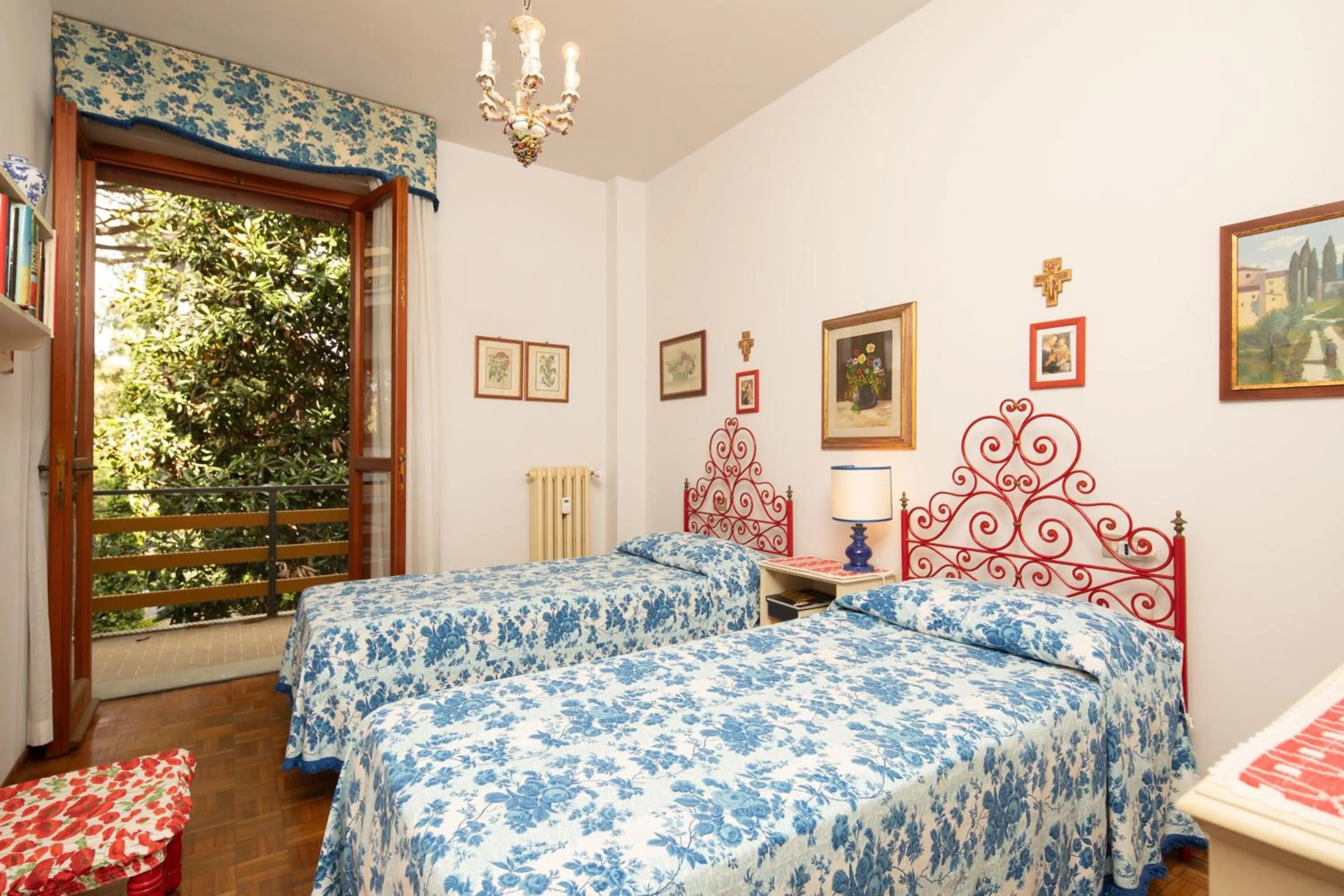 Bedroom, Bed in Imperiale Apartment by Mmega