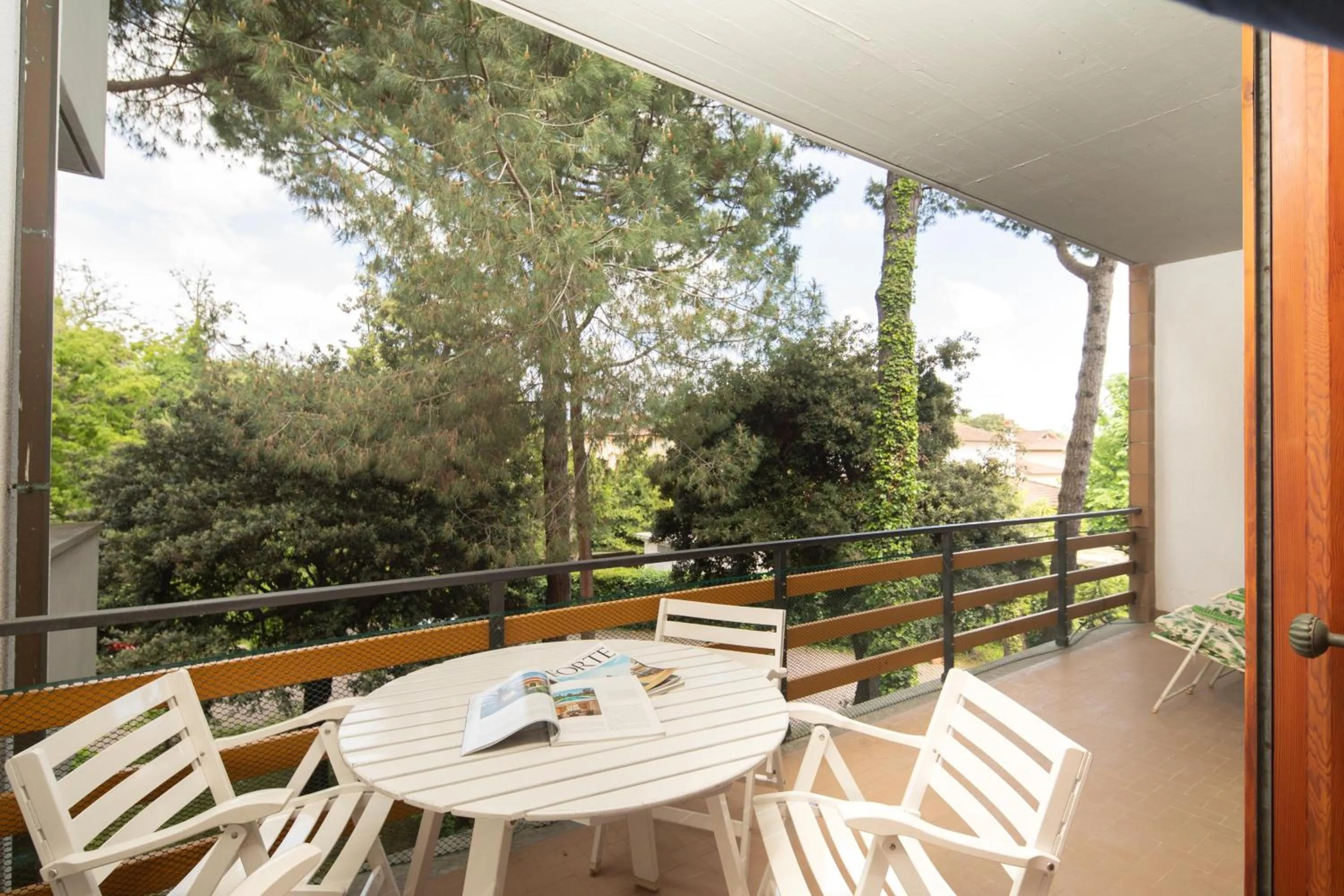 Balcony/Terrace in Imperiale Apartment by Mmega