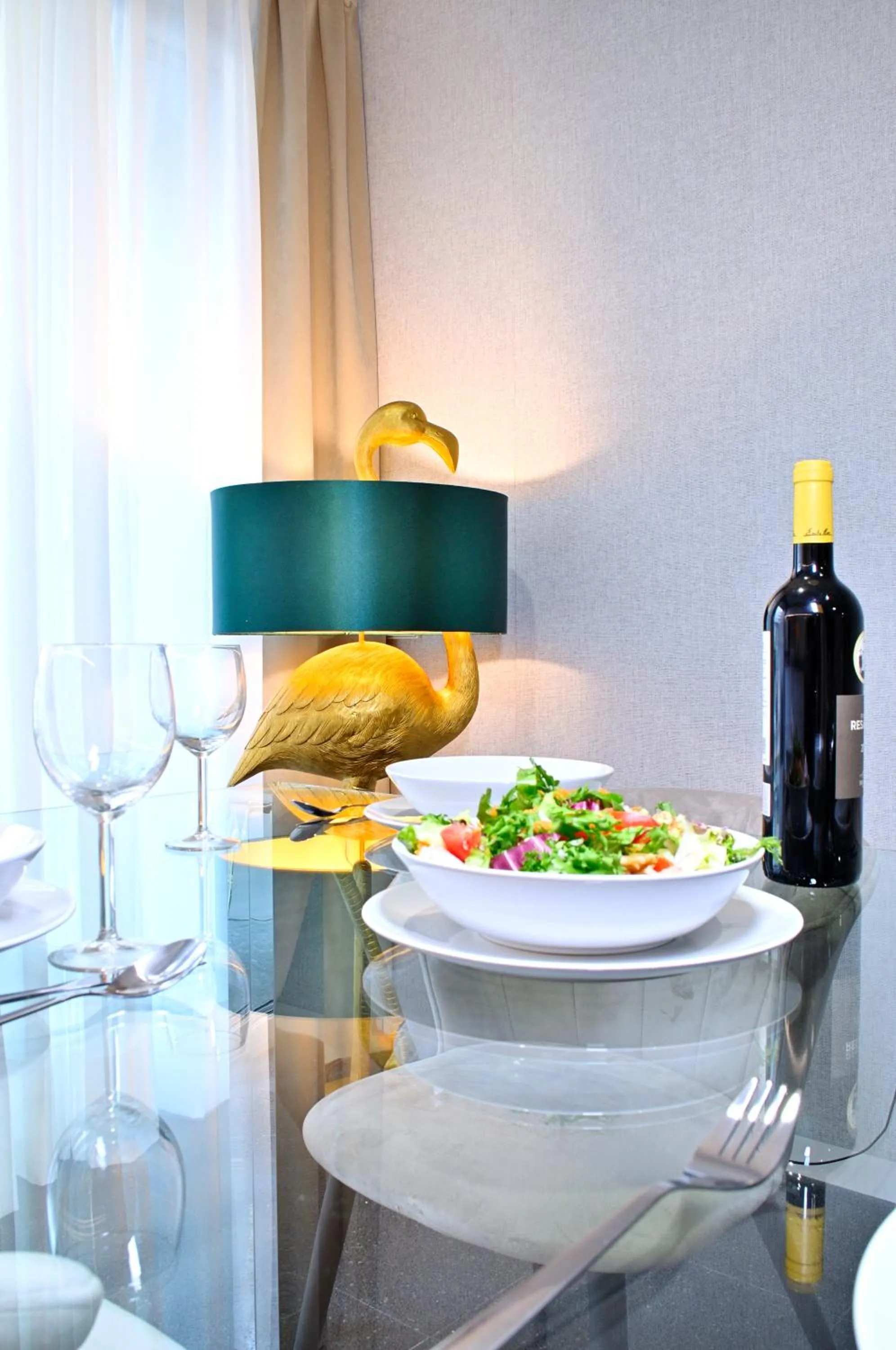 Dining area in Holihome Rambla 24