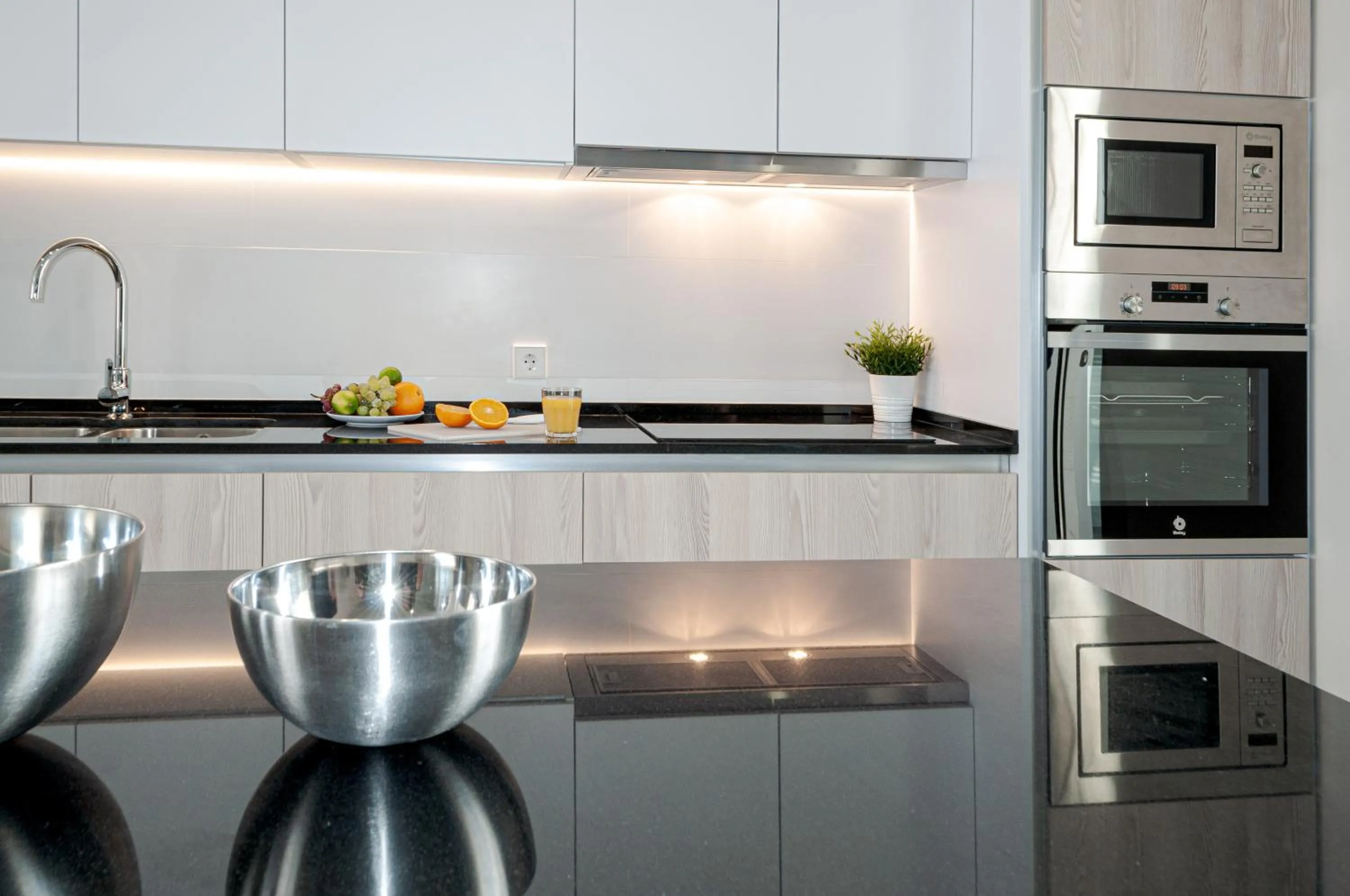 Kitchen or kitchenette in Holihome Rambla 24