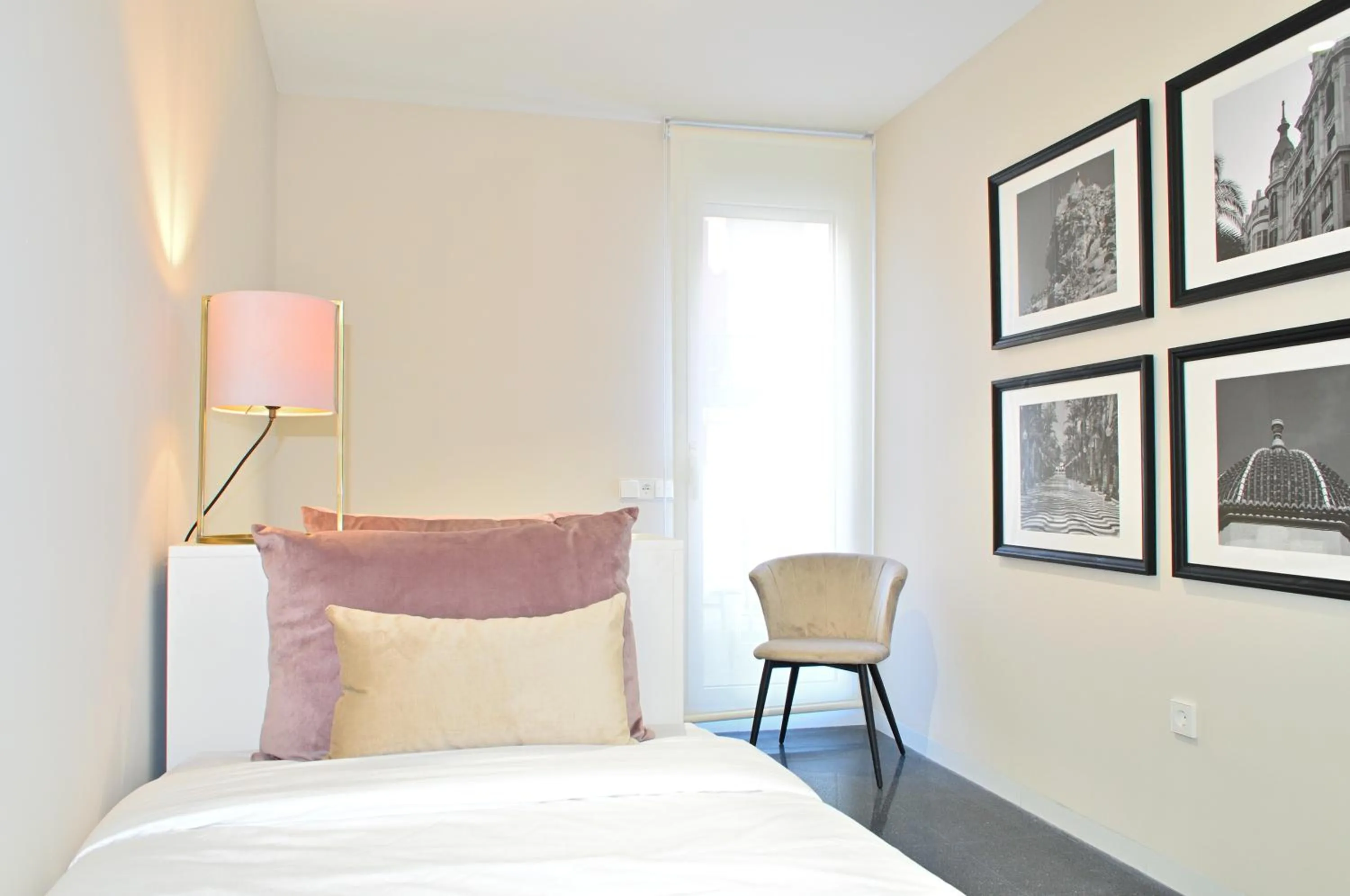Bedroom, Bed in Holihome Rambla 24