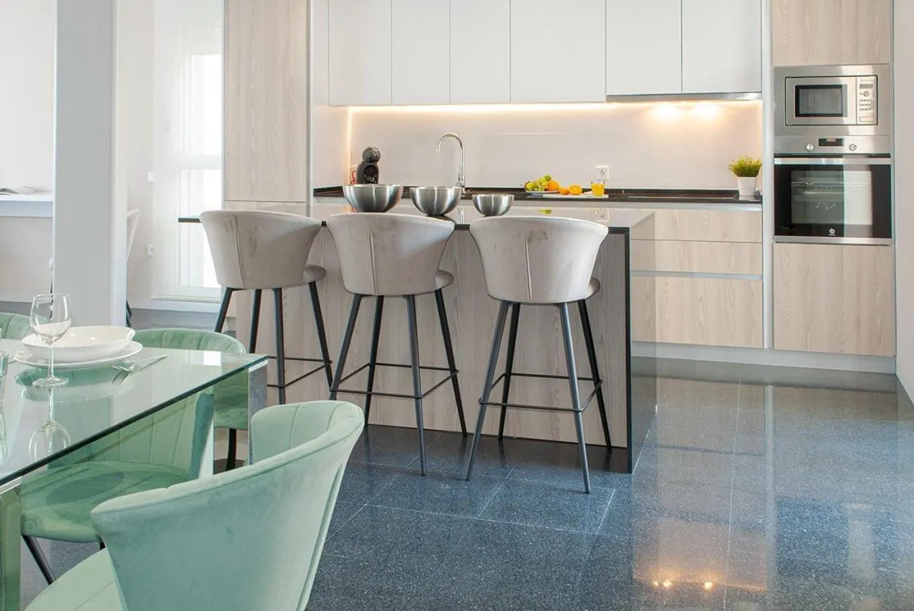 Kitchen or kitchenette in Holihome Rambla 24