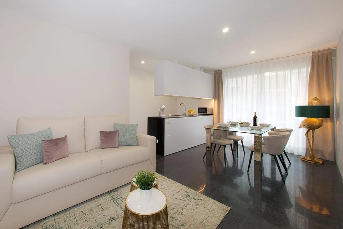 Holihome Rambla 24
