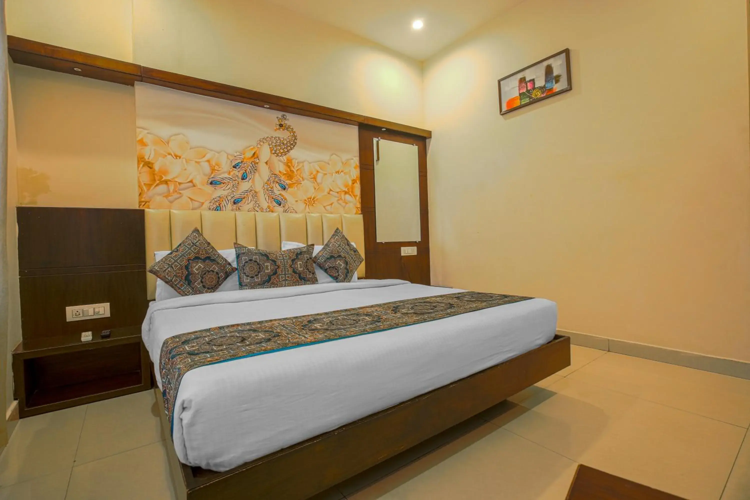 Standard Double Room in Hotel Crown, Near Golden temple Standard Double Room in Hotel Crown, Near Golden temple