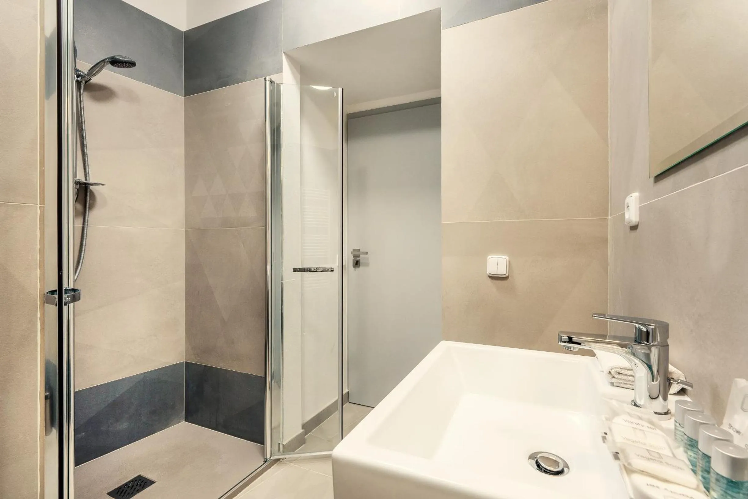 Toilet in Vincanto Rooms Old Town Prague1