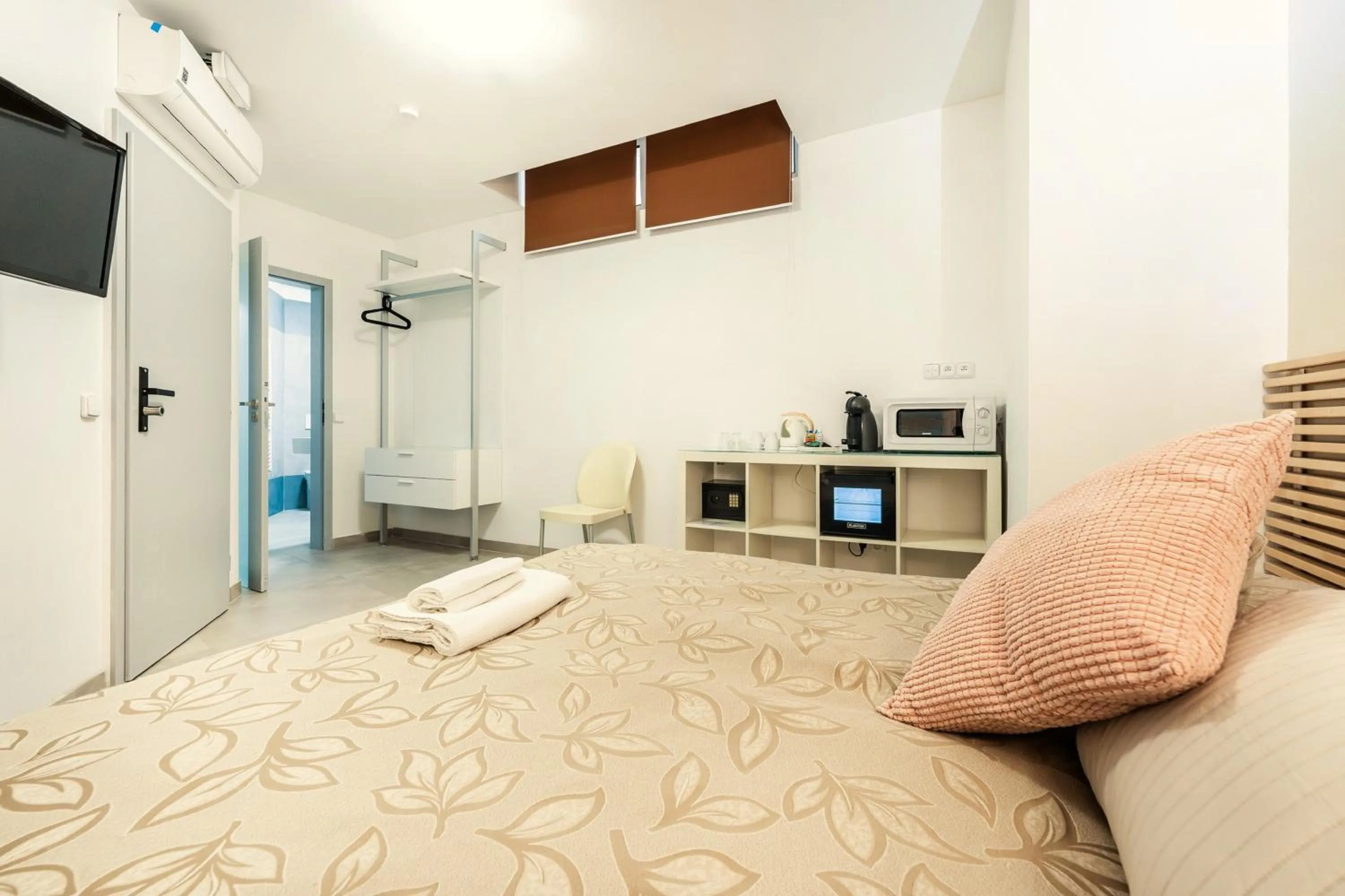 Photo of the whole room, Bed in Vincanto Rooms Old Town Prague1