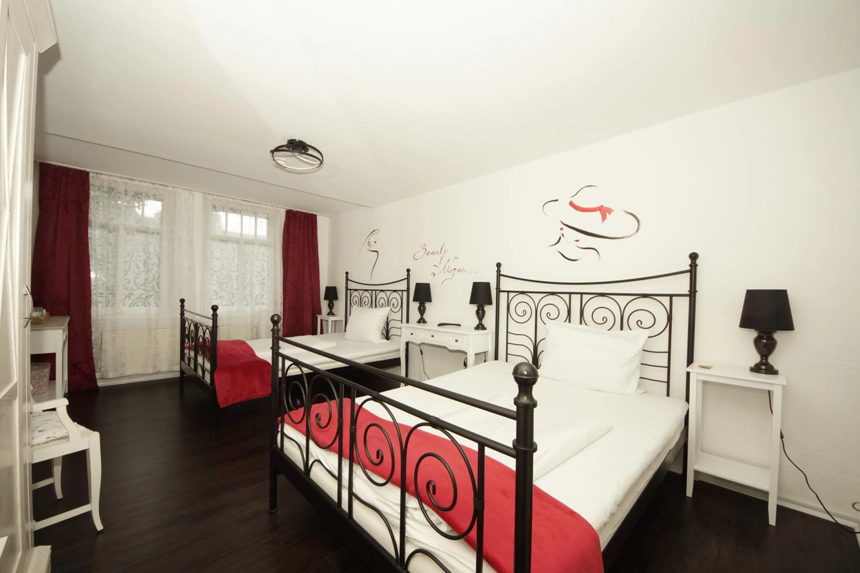 Bed in Liebezeit - ehemals Hotel Dillenburg