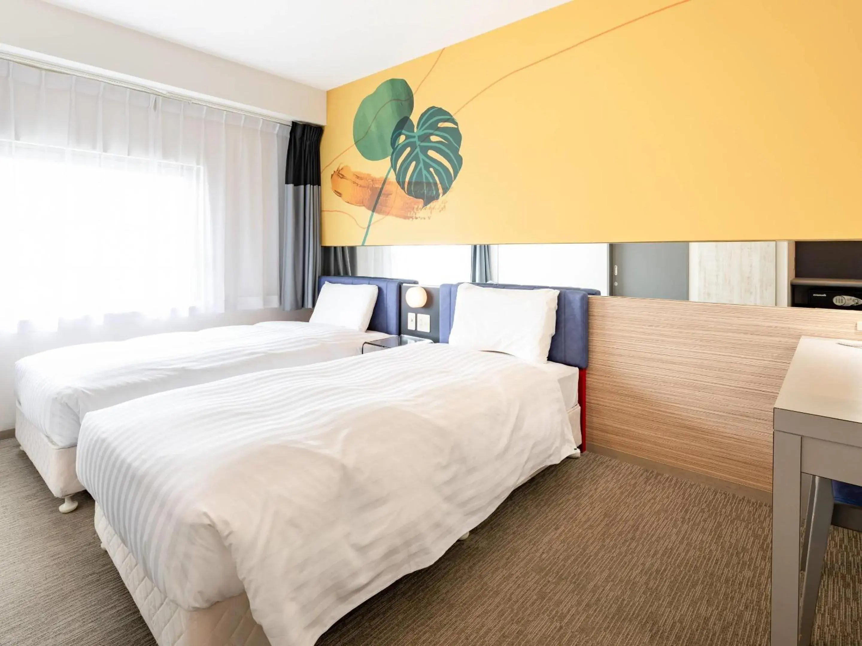 Bedroom, Bed in Comfort Inn Naha Tomari Port Bedroom, Bed in Comfort Inn Naha Tomari Port