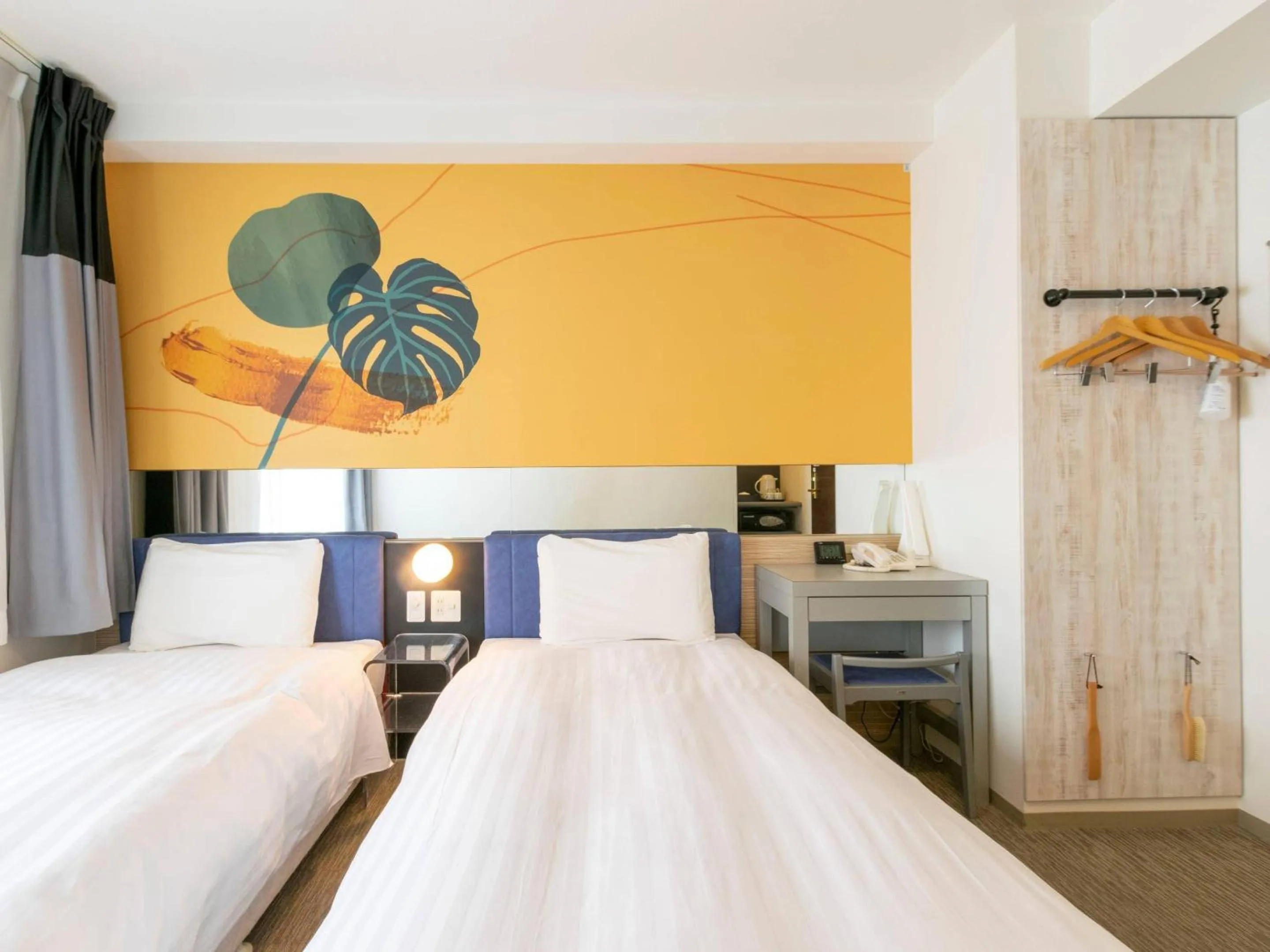 Bedroom, Bed in Comfort Inn Naha Tomari Port