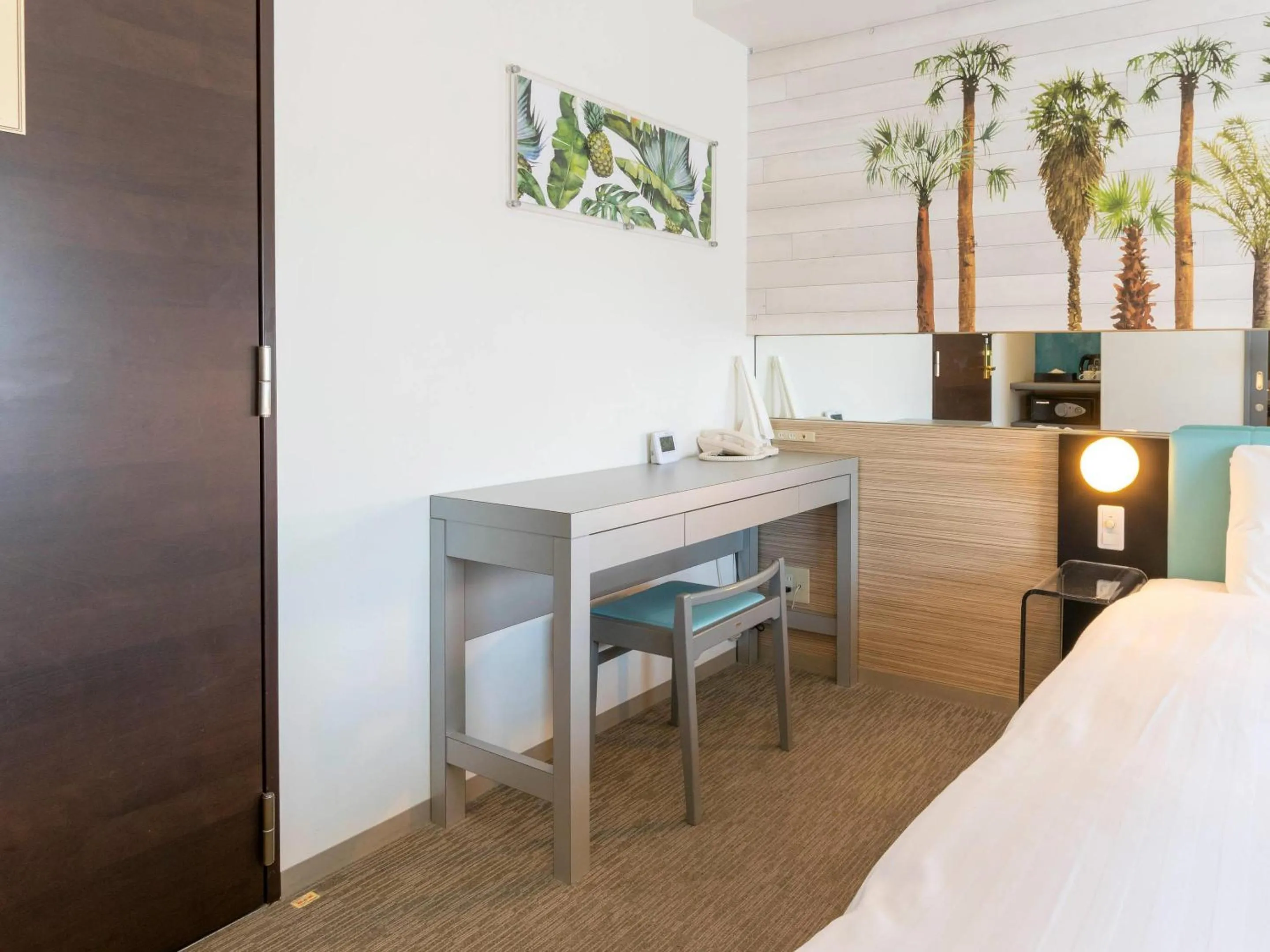 Bedroom, Bed in Comfort Inn Naha Tomari Port