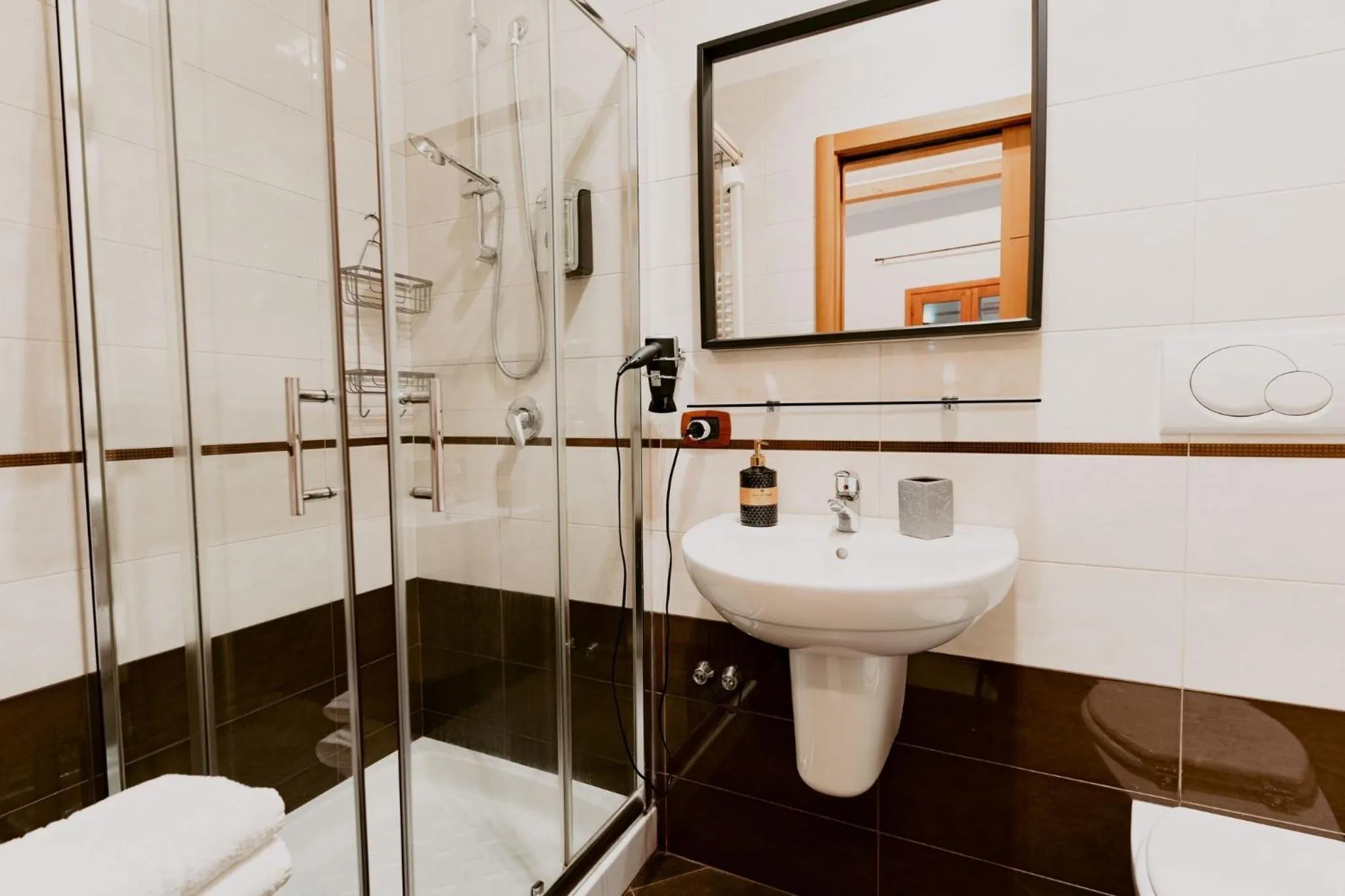 Shower in Dimora L'Etual