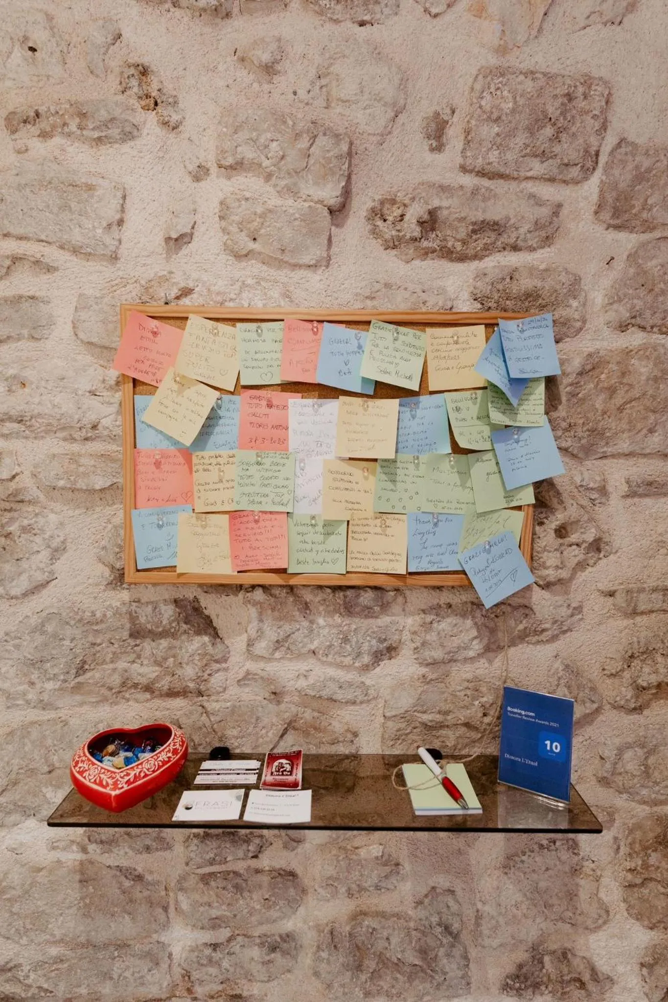 Text overlay in Dimora L'Etual