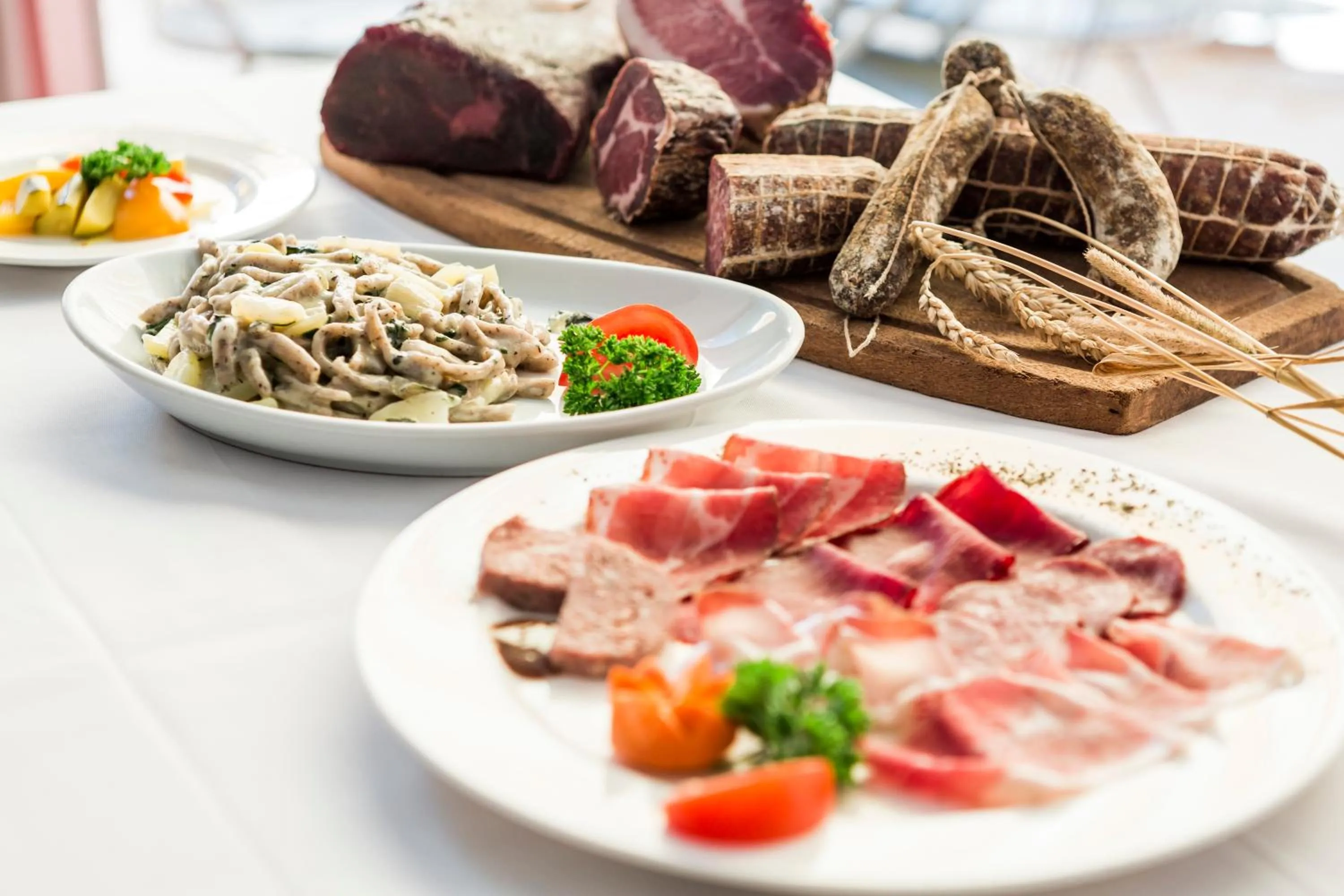 Restaurant/places to eat in Raselli Sport Hotel