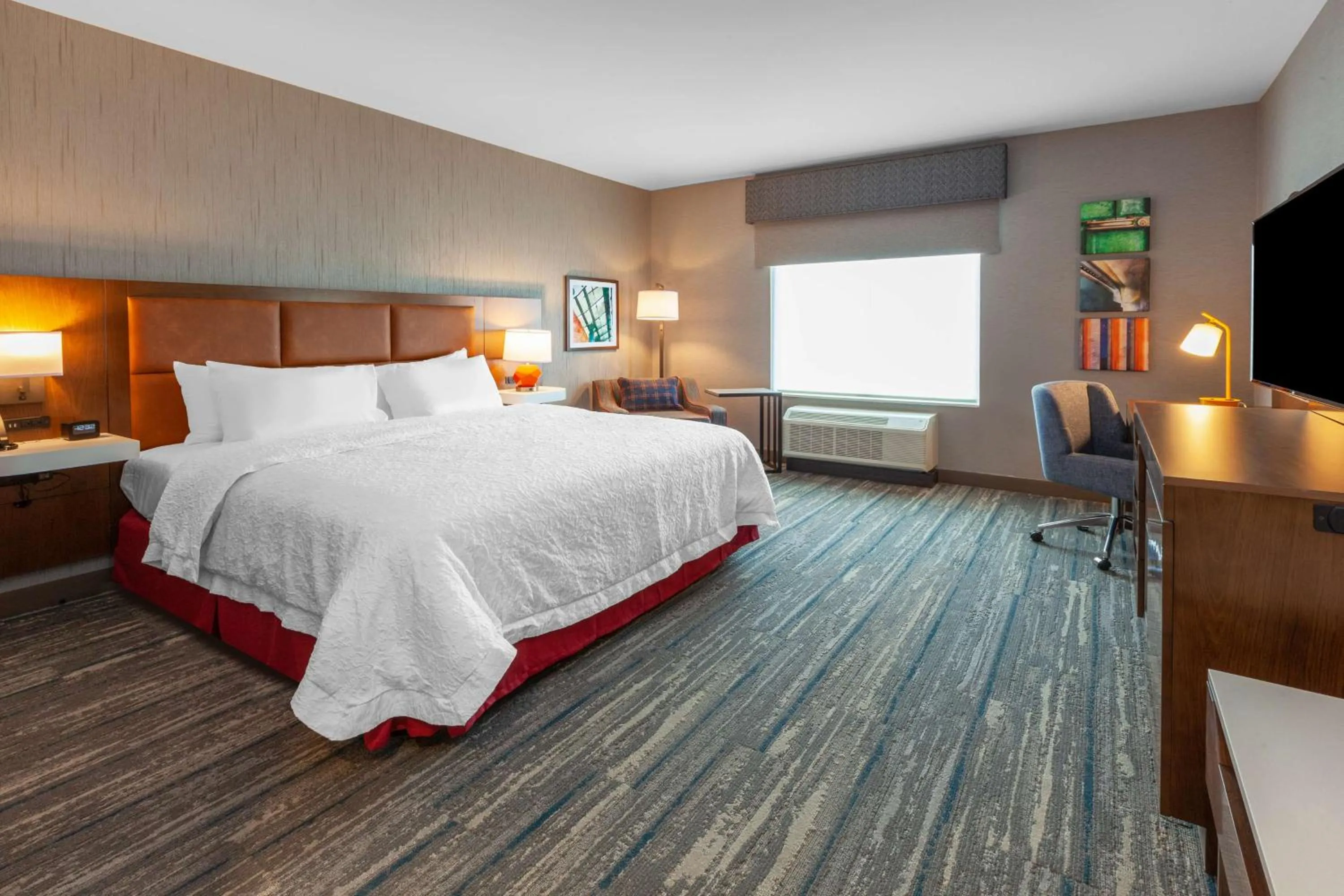 Bedroom, Bed in Hampton Inn & Suites Bloomfield Hills Detroit