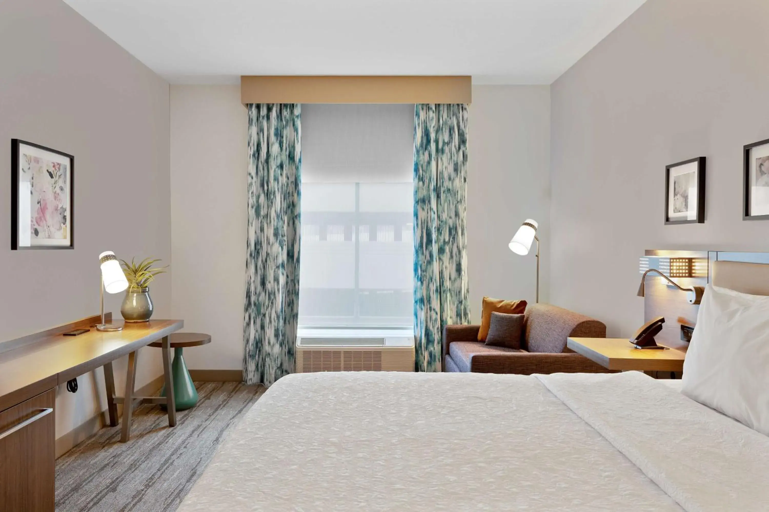 Living room, Bed in Hilton Garden Inn Houston Medical Center, TX Living room, Bed in Hilton Garden Inn Houston Medical Center, TX