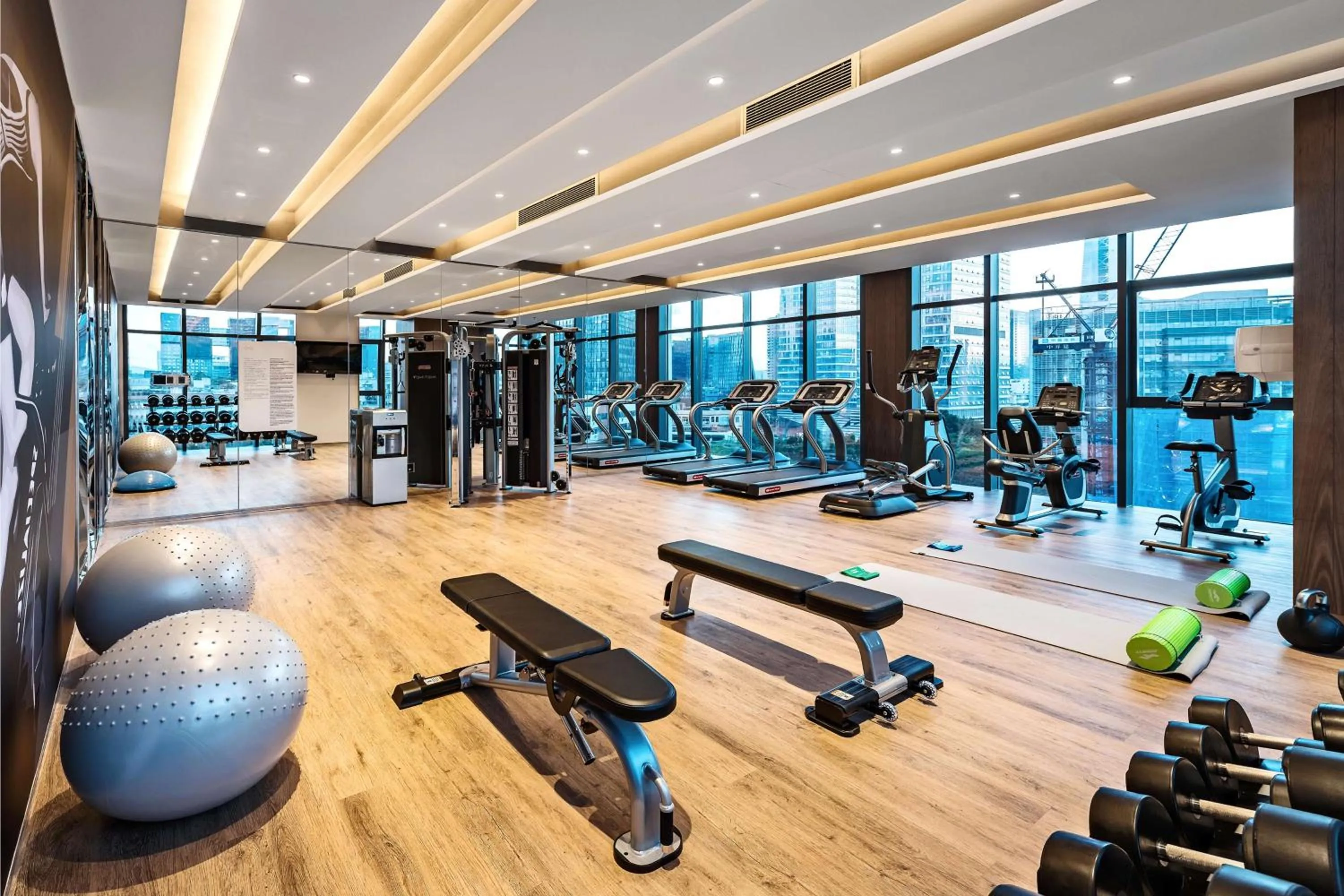 Fitness centre/facilities in The Mercury Garden Shenzhen Nanshan, A Tribute Portfolio Hotel