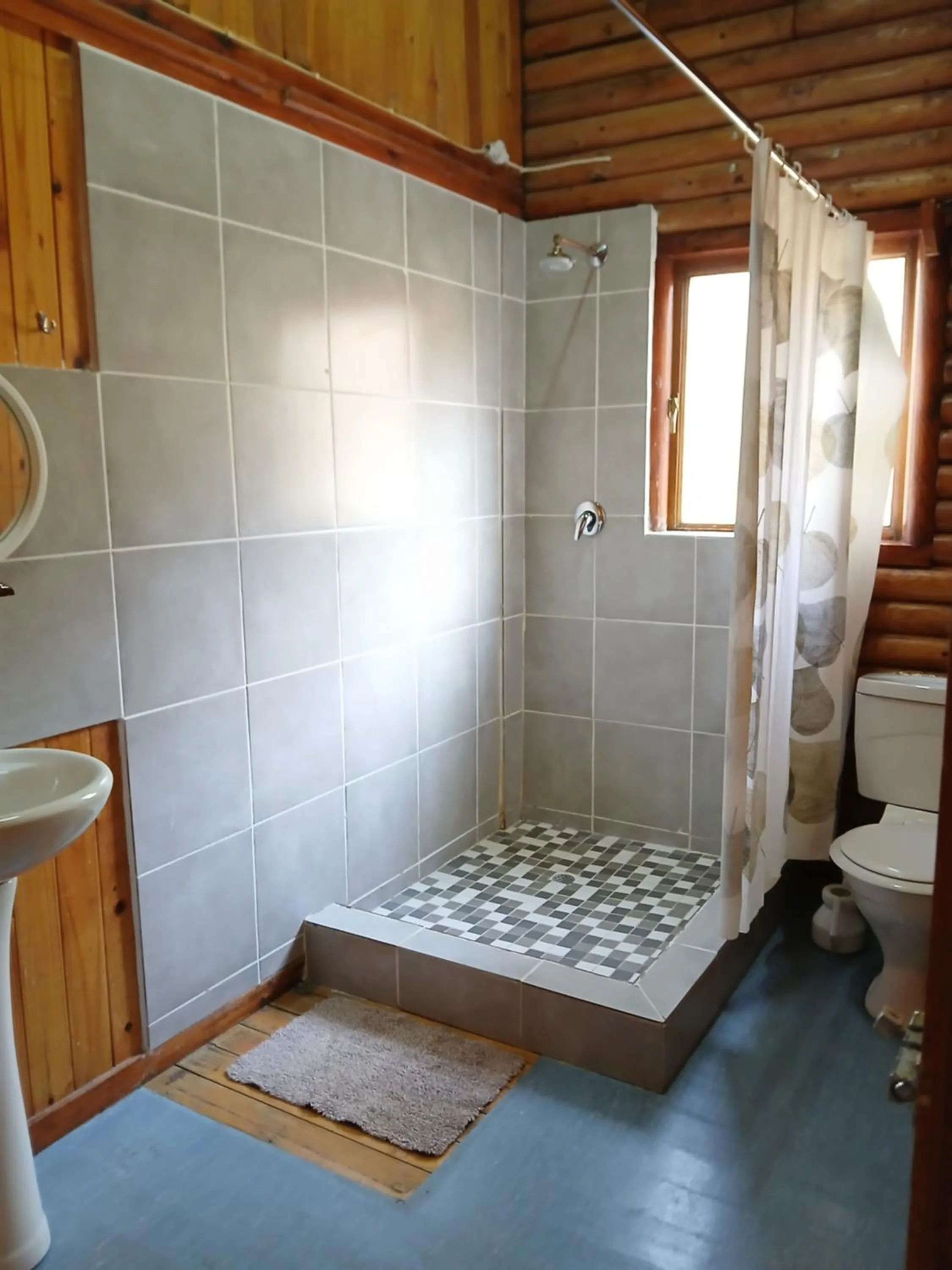 Shower in Eland Valley Resort