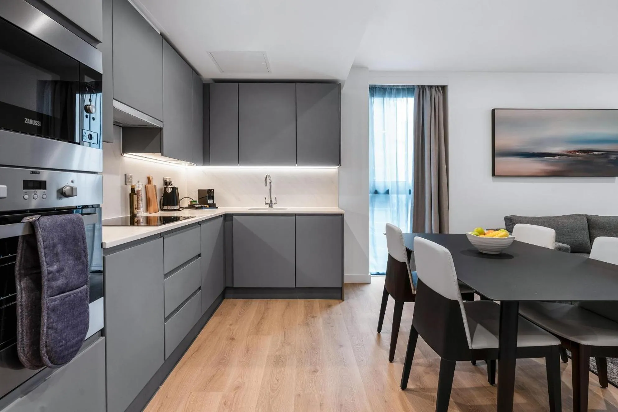 Kitchen or kitchenette in CitySuites 2 Aparthotel