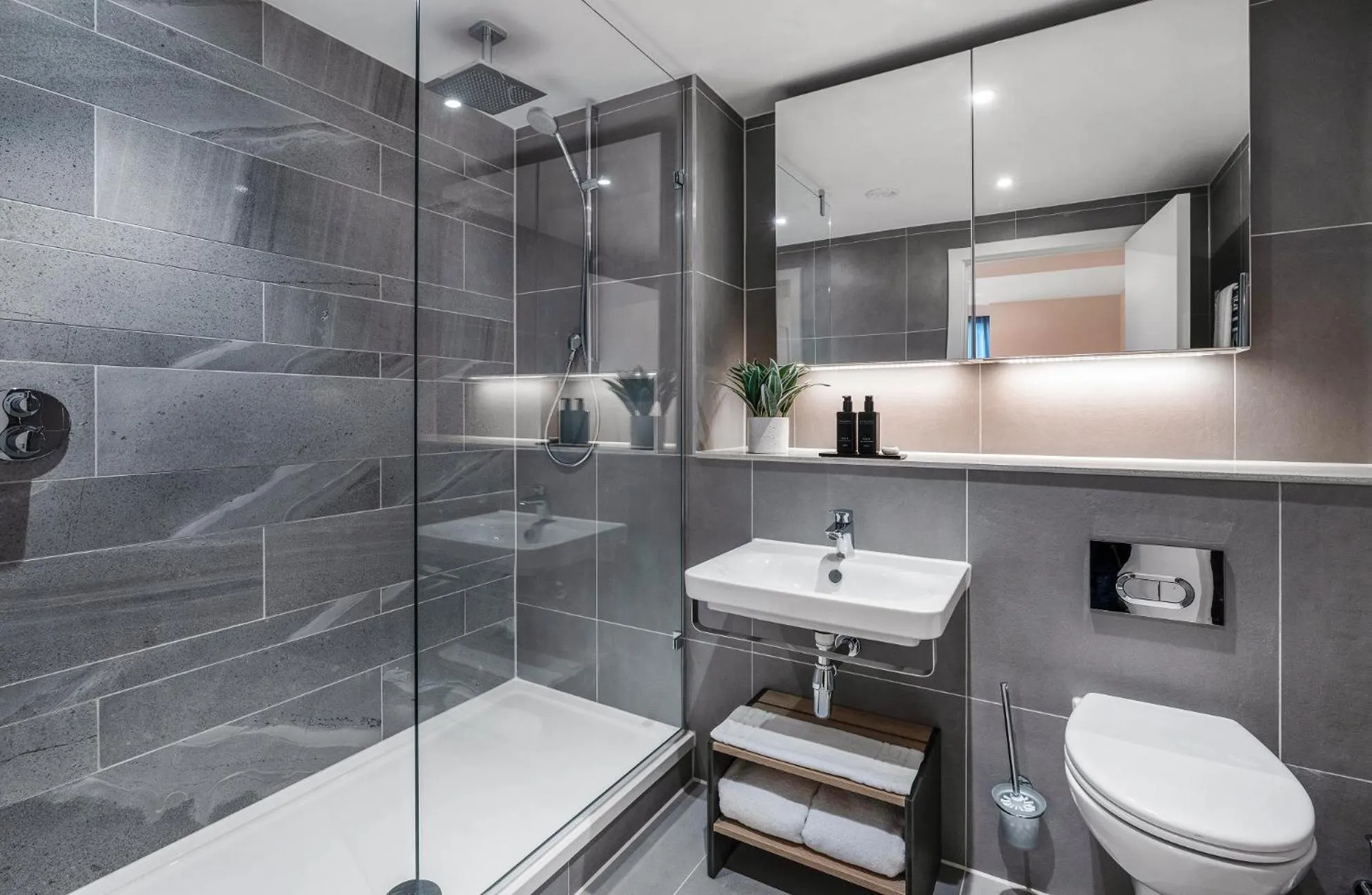 Toilet in CitySuites 2 Aparthotel