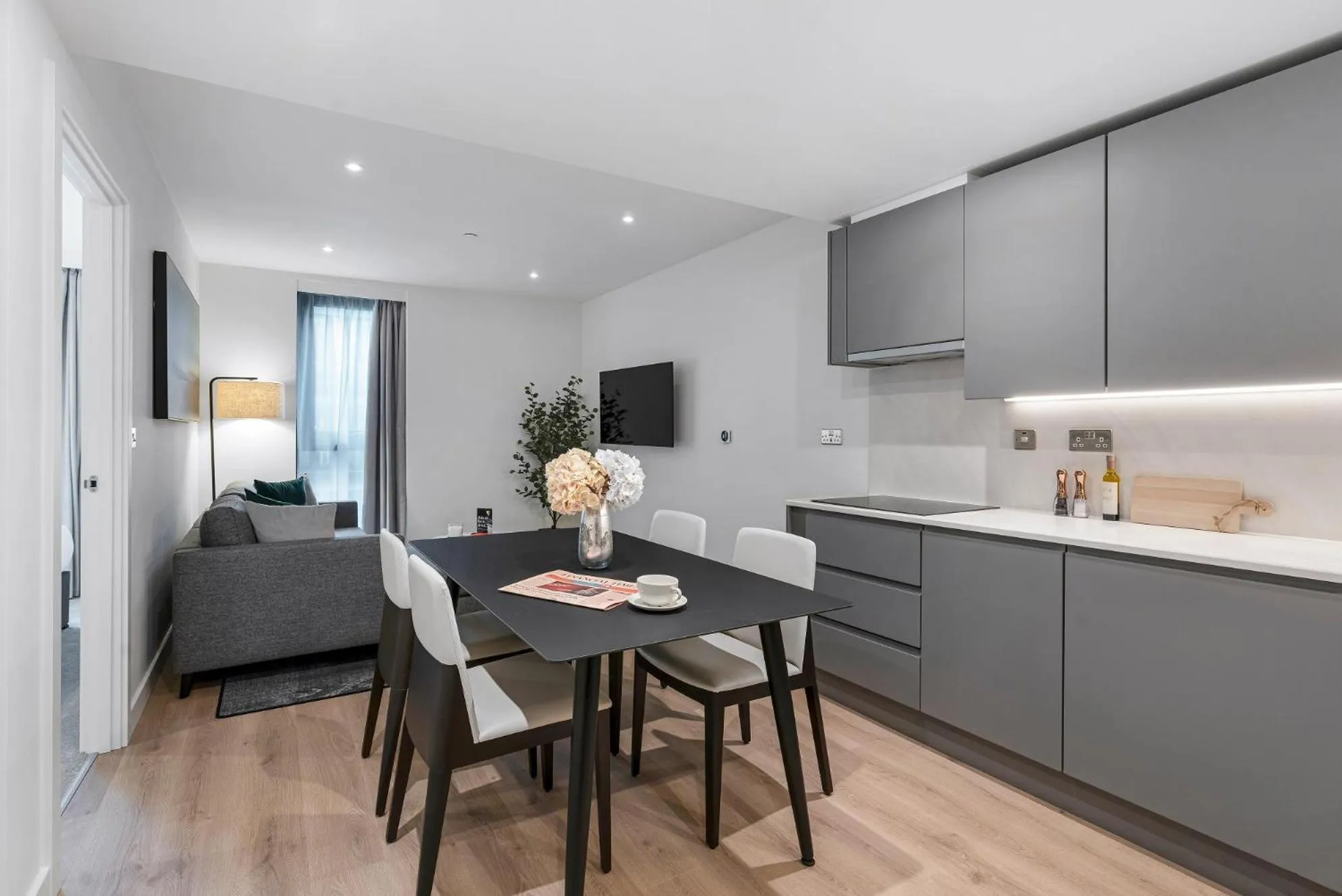 Kitchen or kitchenette in CitySuites 2 Aparthotel