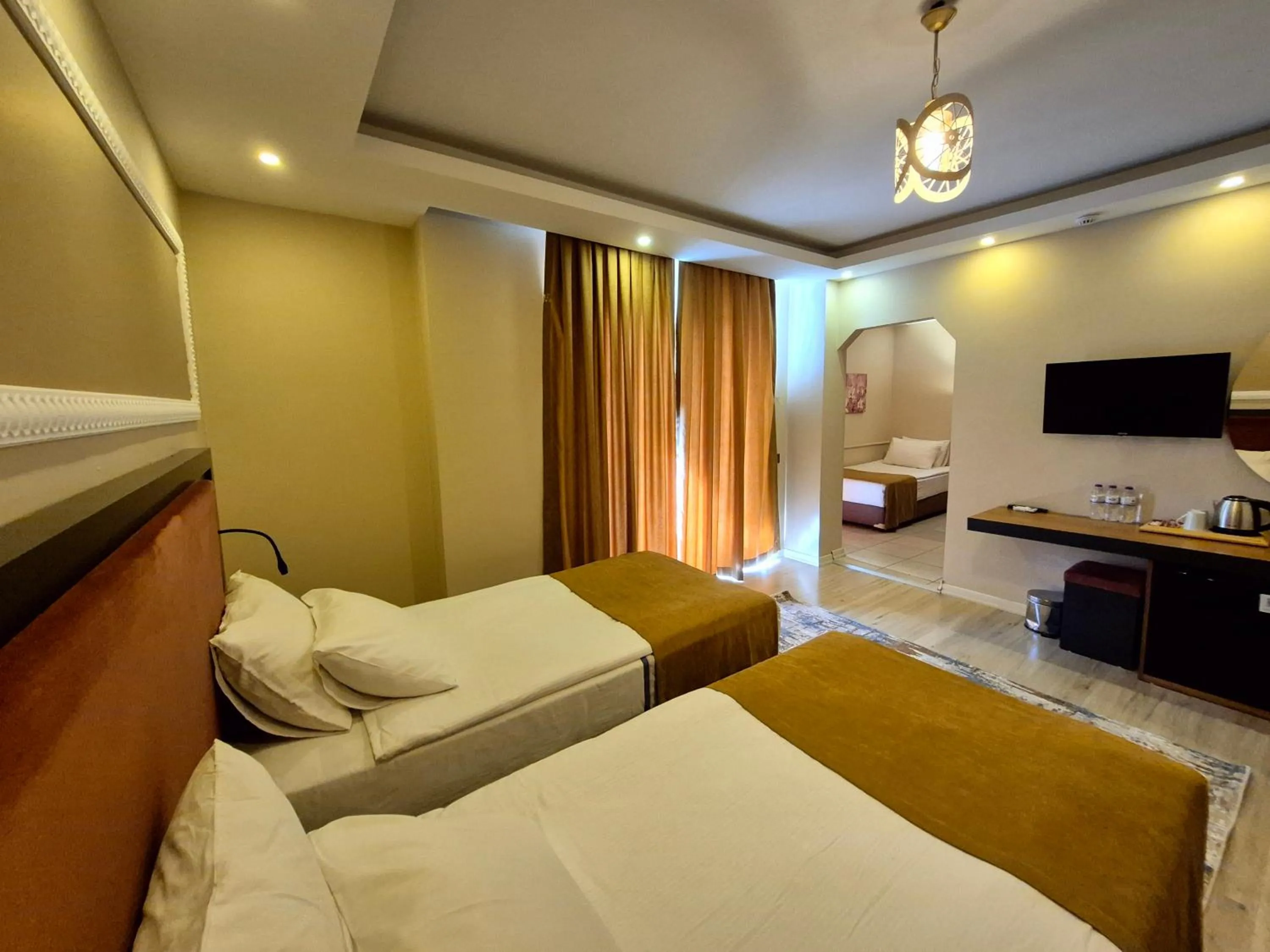 Photo of the whole room, Bed in Toprak Apart Otel