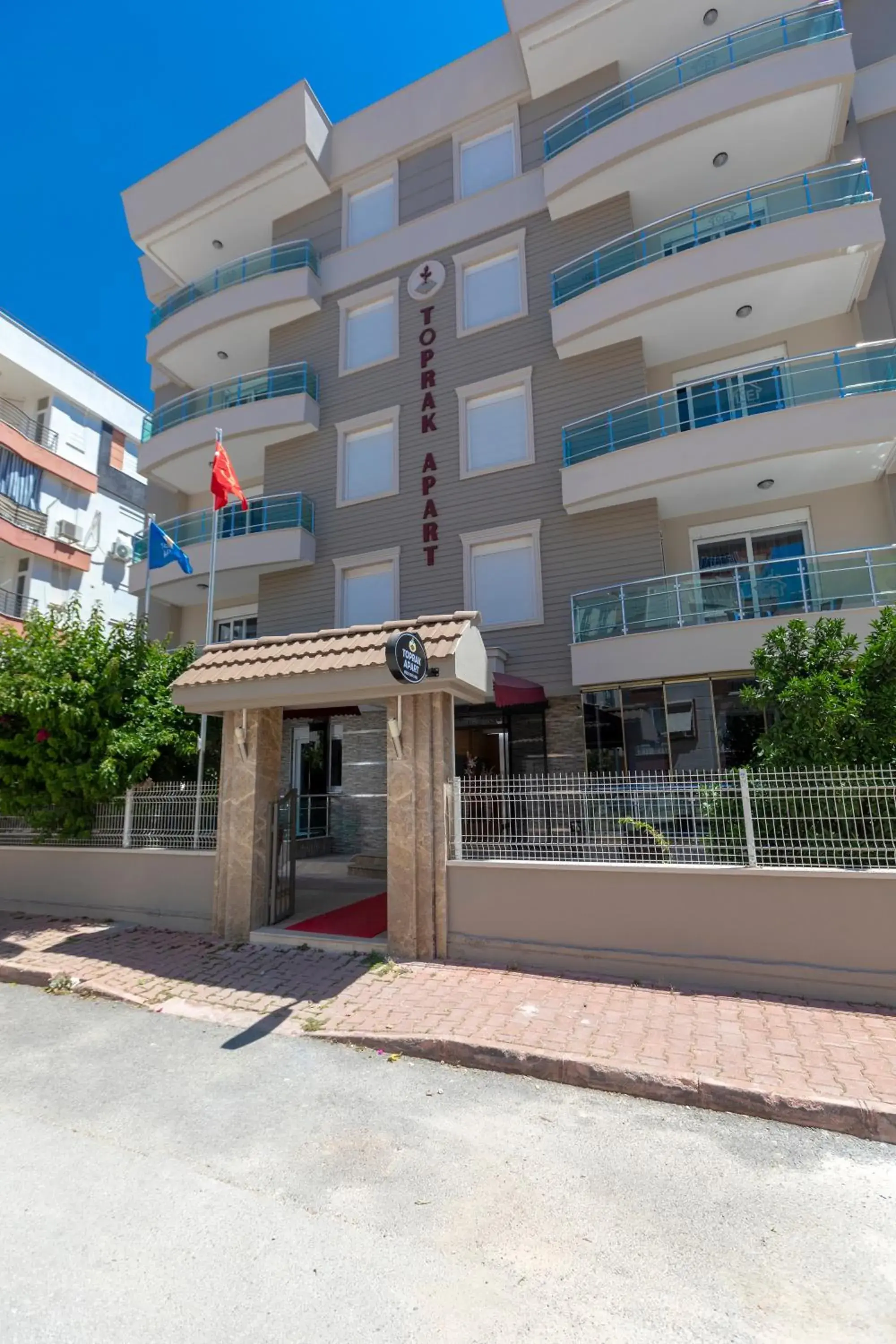 Property building in Toprak Apart Otel Property building in Toprak Apart Otel