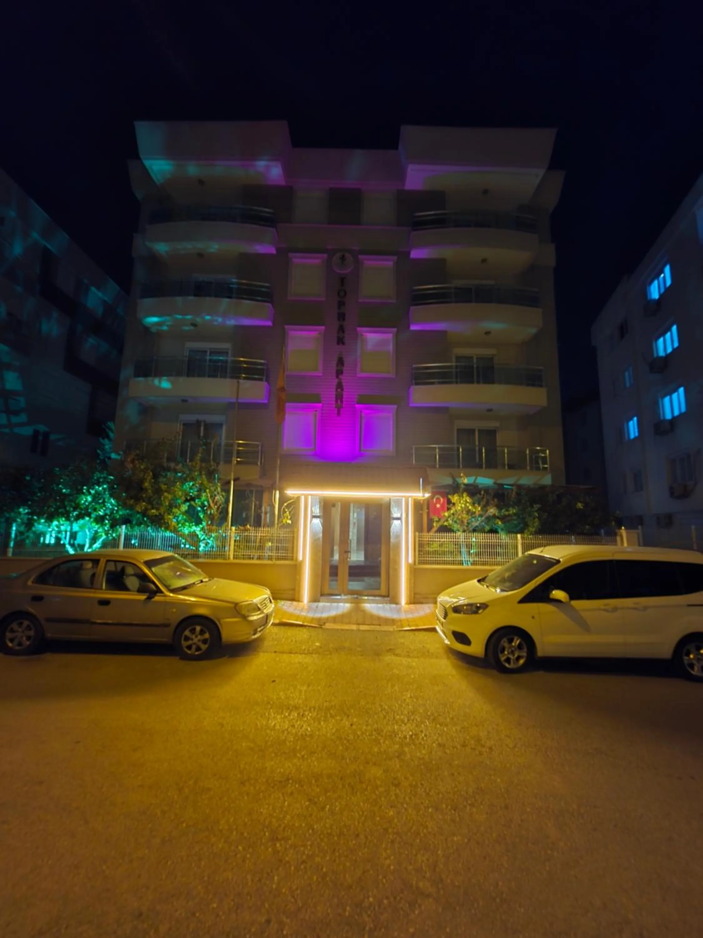 Property building in Toprak Apart Otel