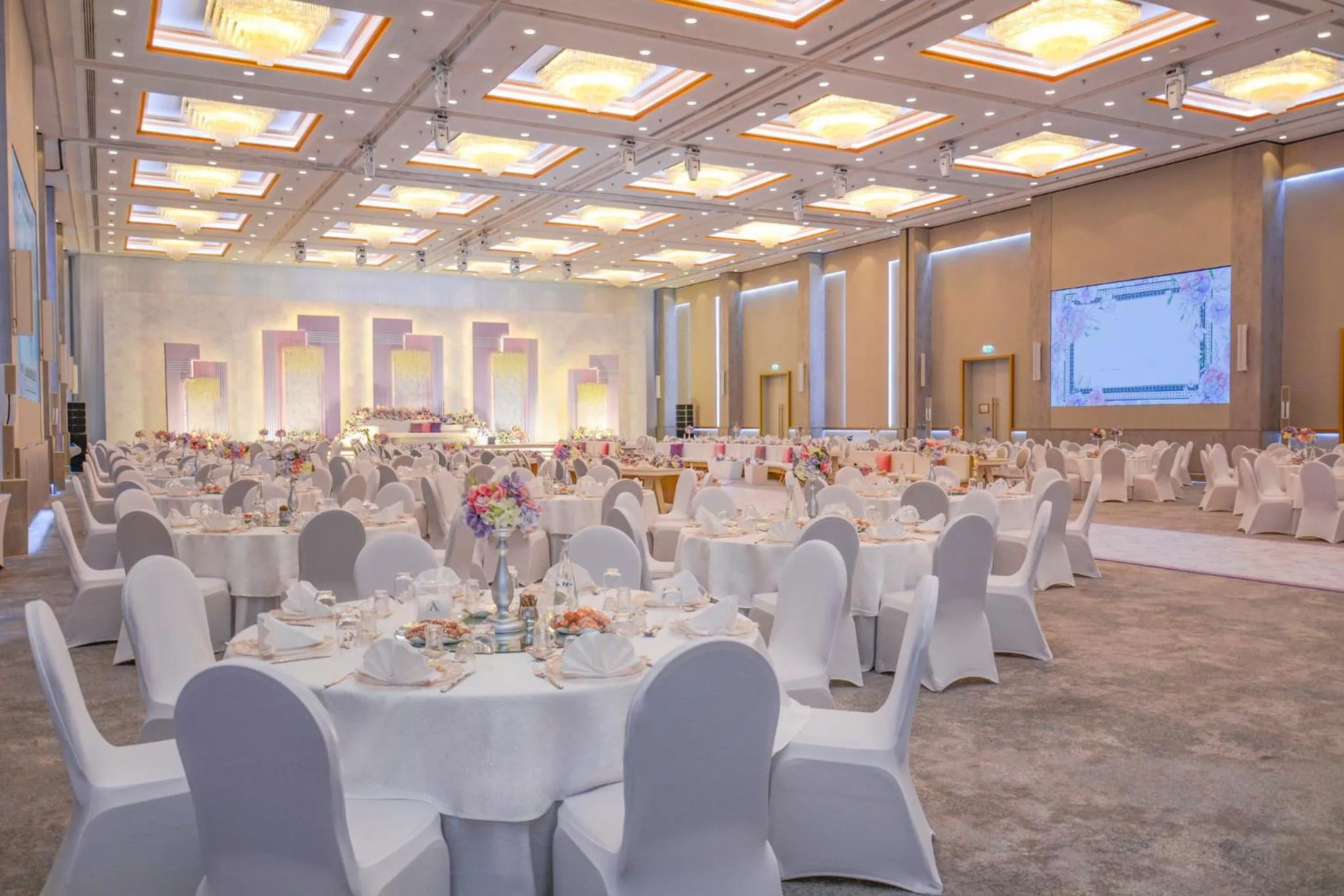 Meeting/conference room in Crowne Plaza Bahrain by IHG