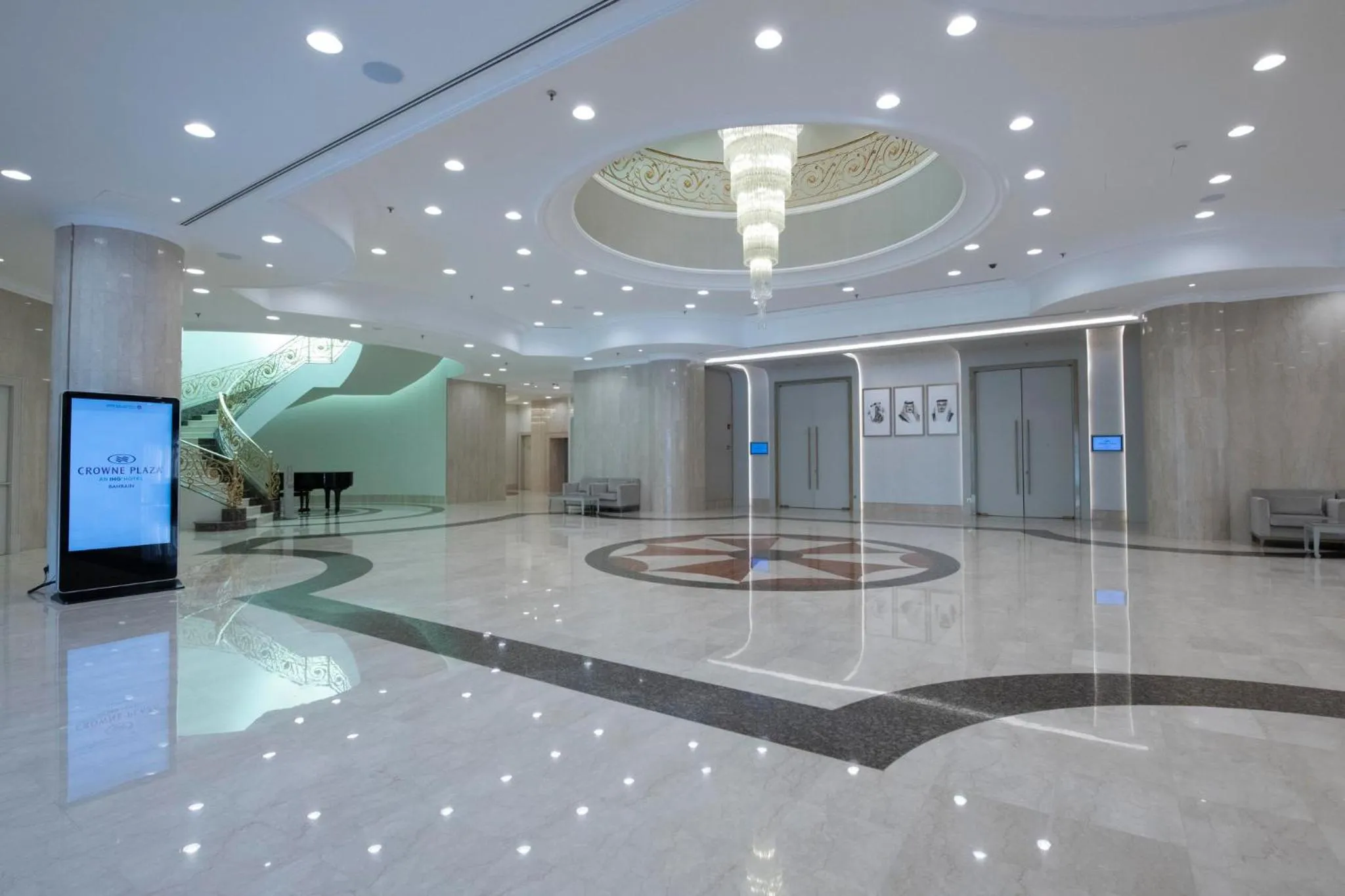 Restaurant/places to eat in Crowne Plaza Bahrain by IHG