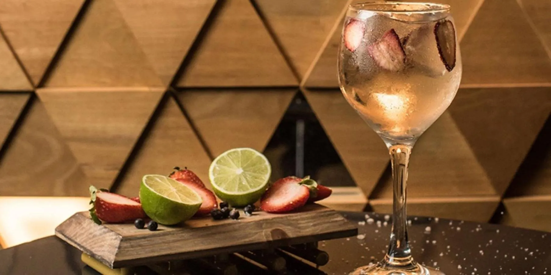 Lounge or bar in Crowne Plaza Bahrain by IHG