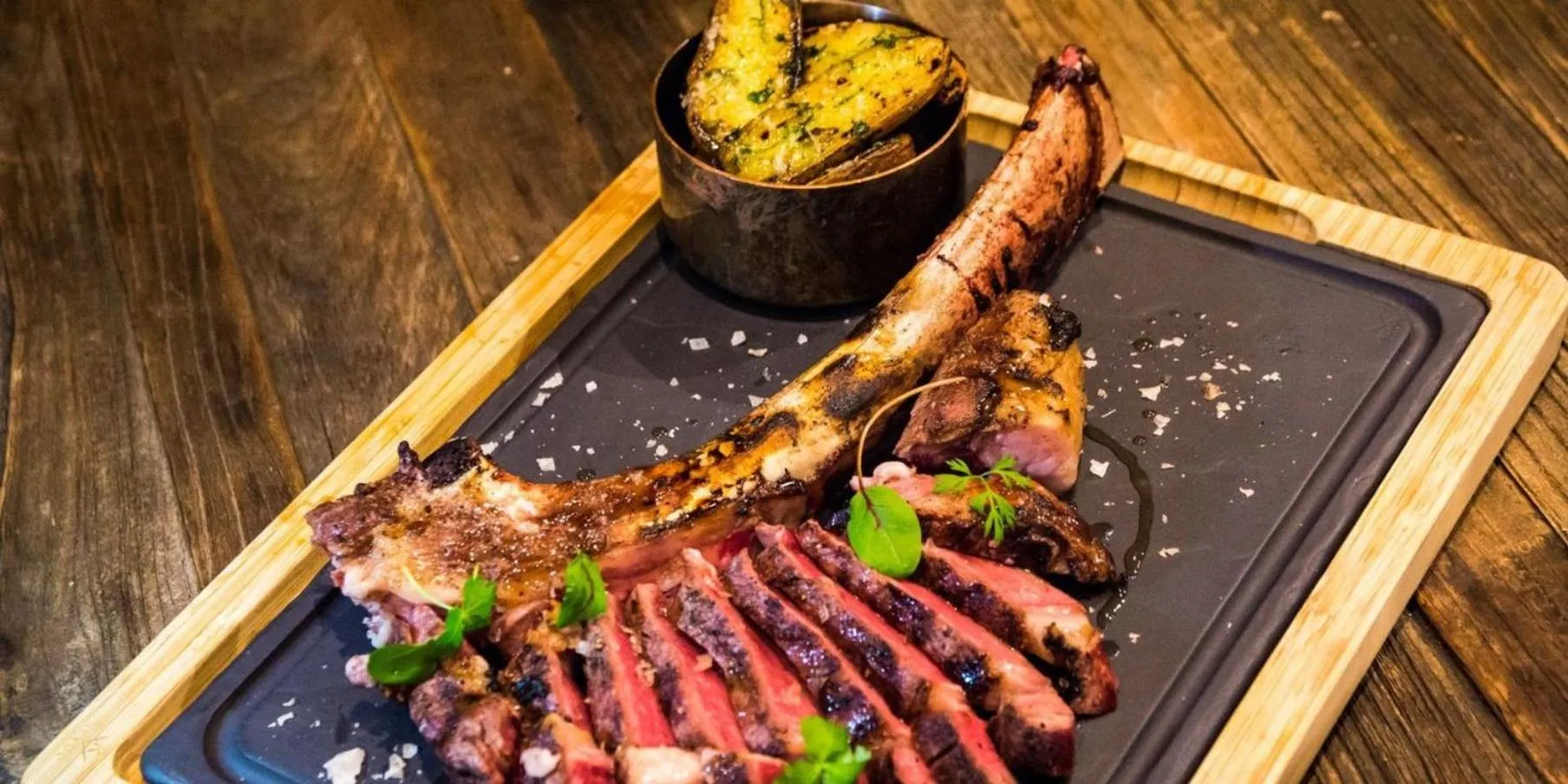 Restaurant/places to eat in Crowne Plaza Bahrain by IHG