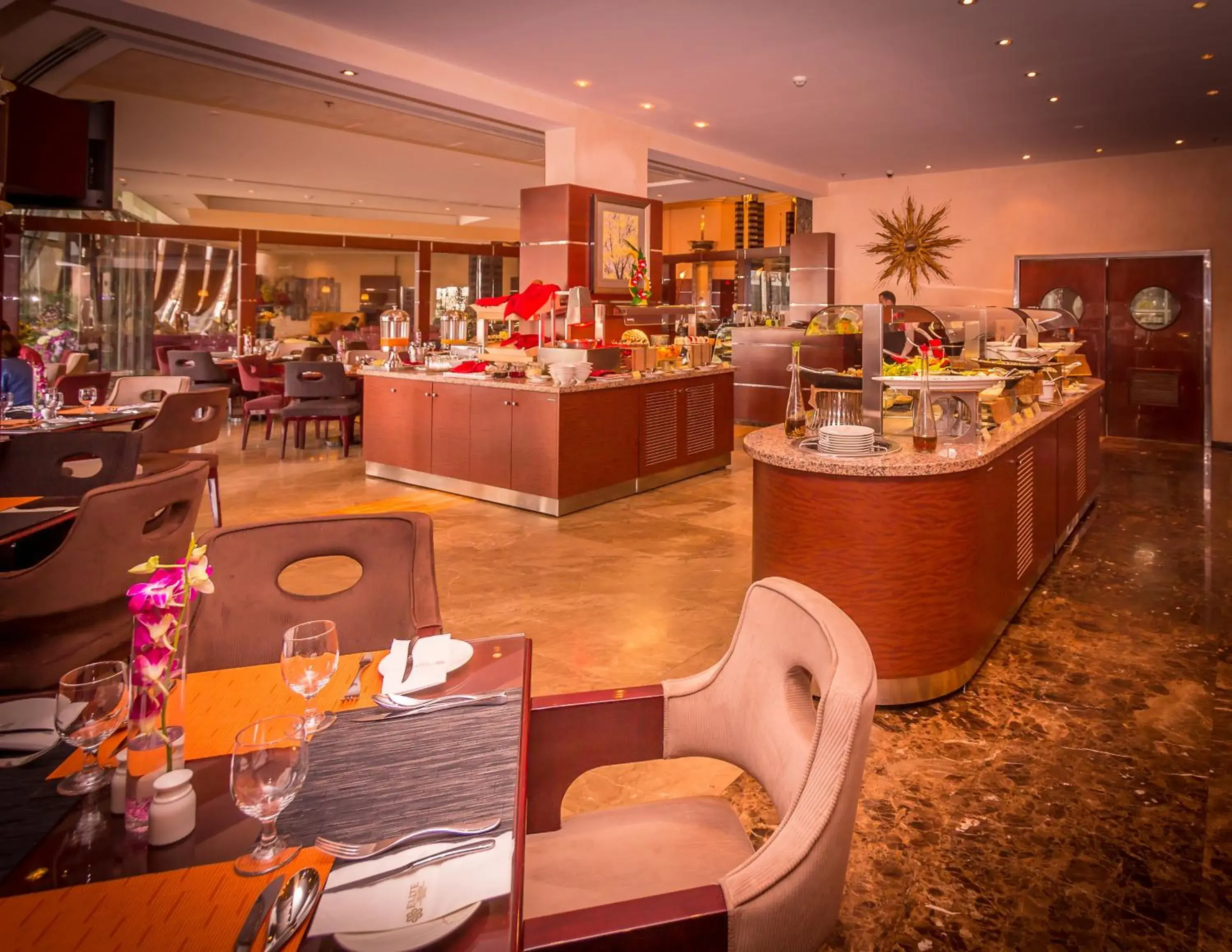 Restaurant/places to eat in City Center Hotel Restaurant/places to eat in City Center Hotel