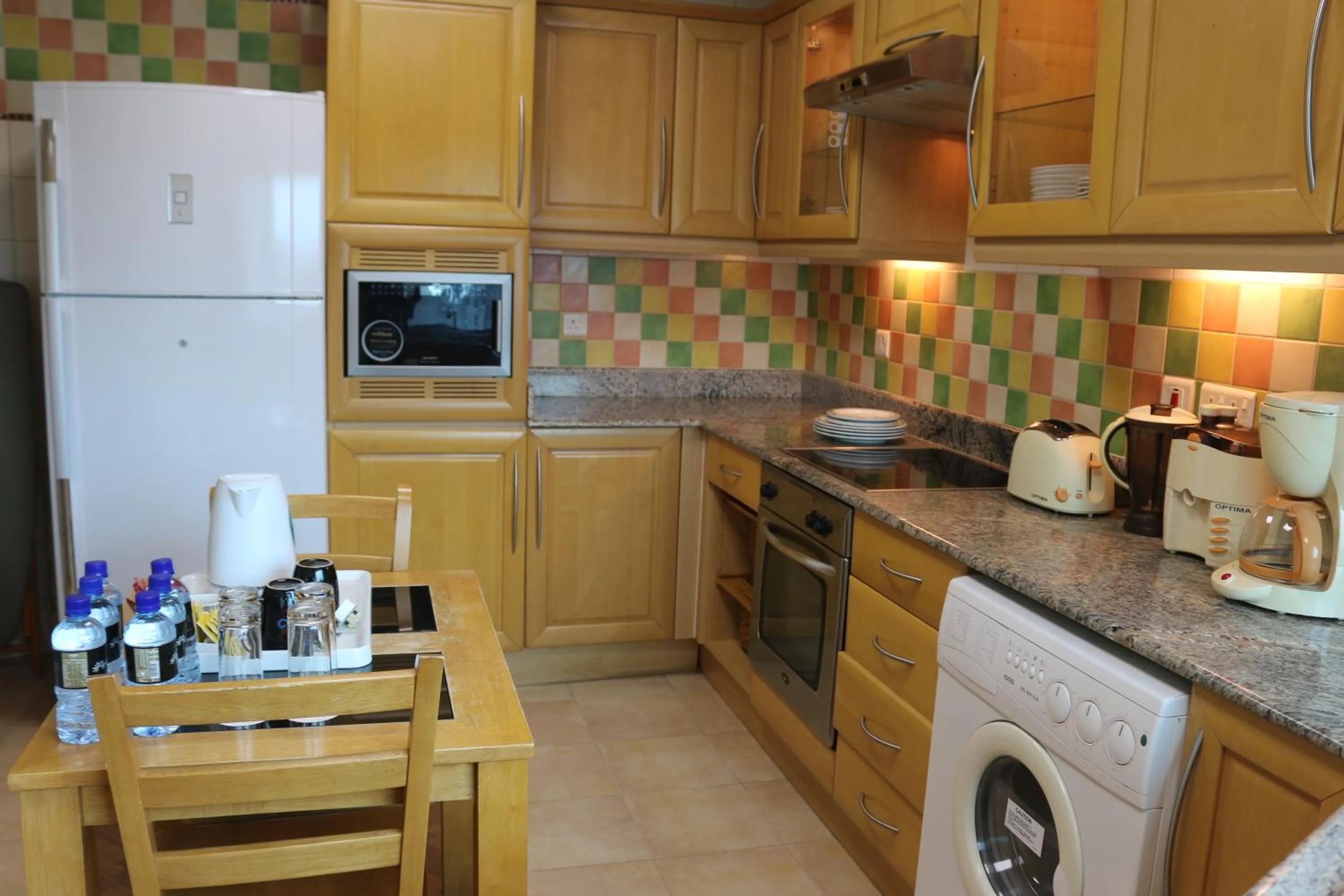 Kitchen or kitchenette, Kitchen/Kitchenette in Elite Grande Hotel