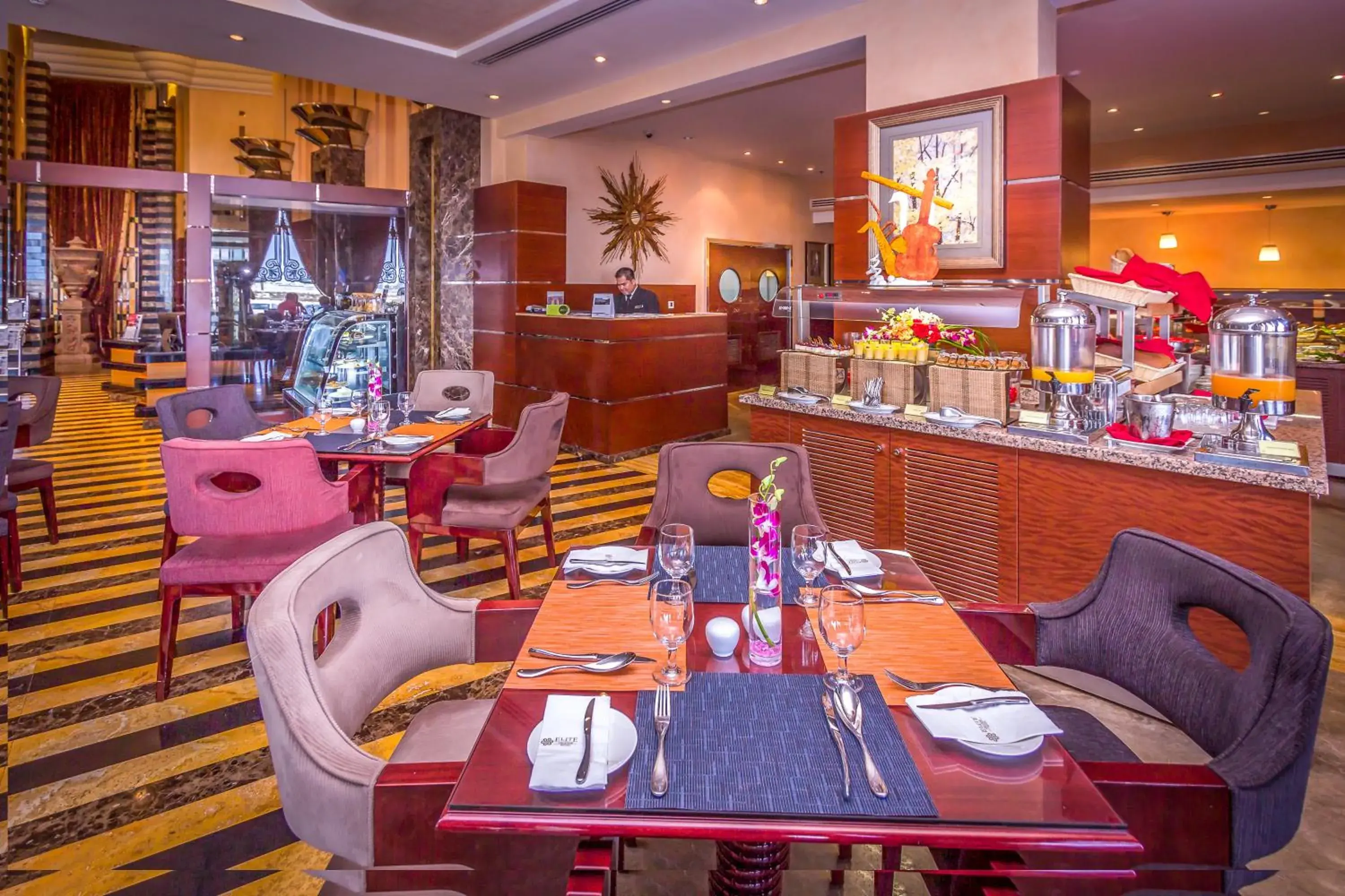 Restaurant/places to eat in City Center Hotel Restaurant/places to eat in City Center Hotel