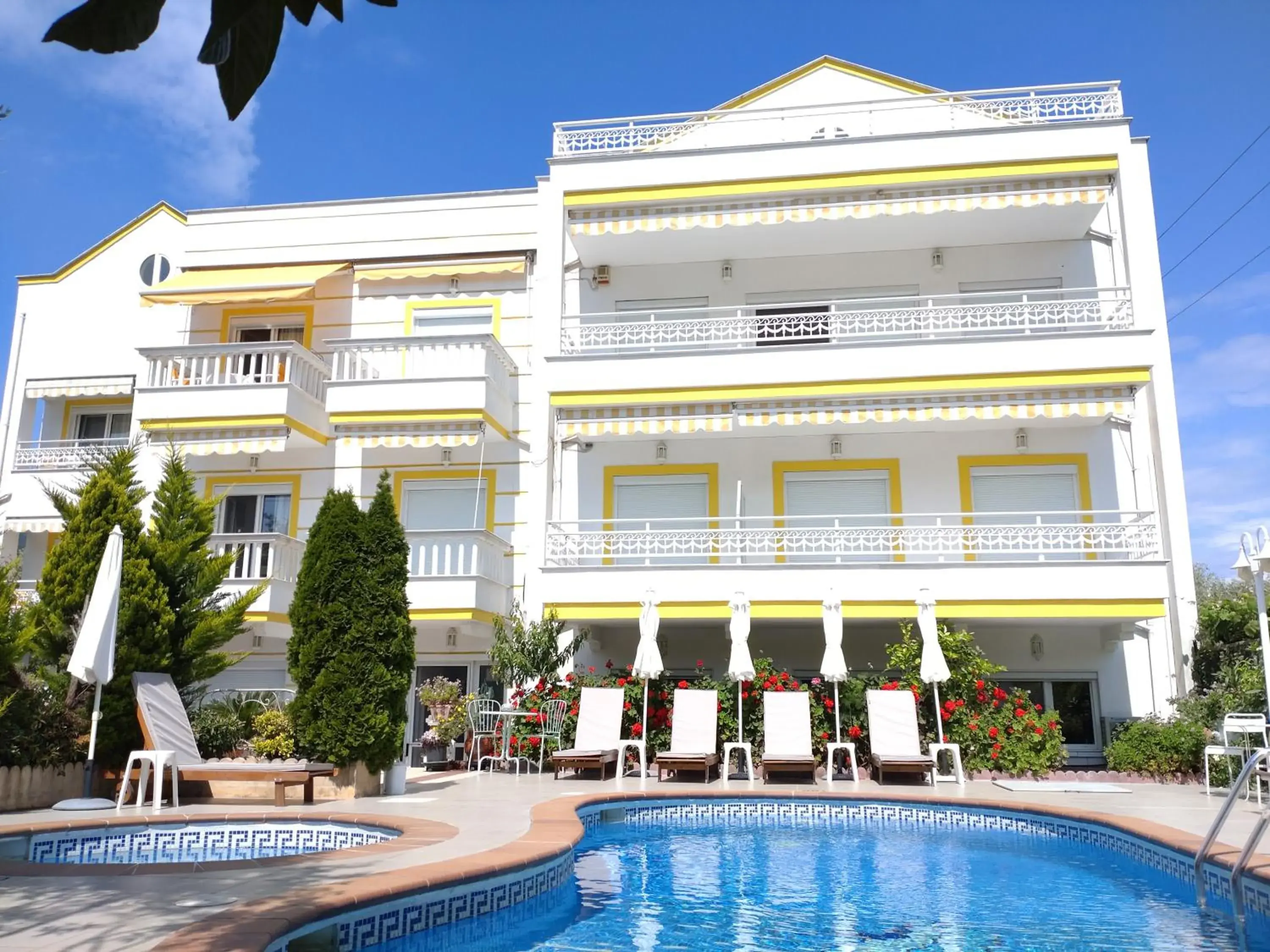 Ioli Apartments Ioli Apartments