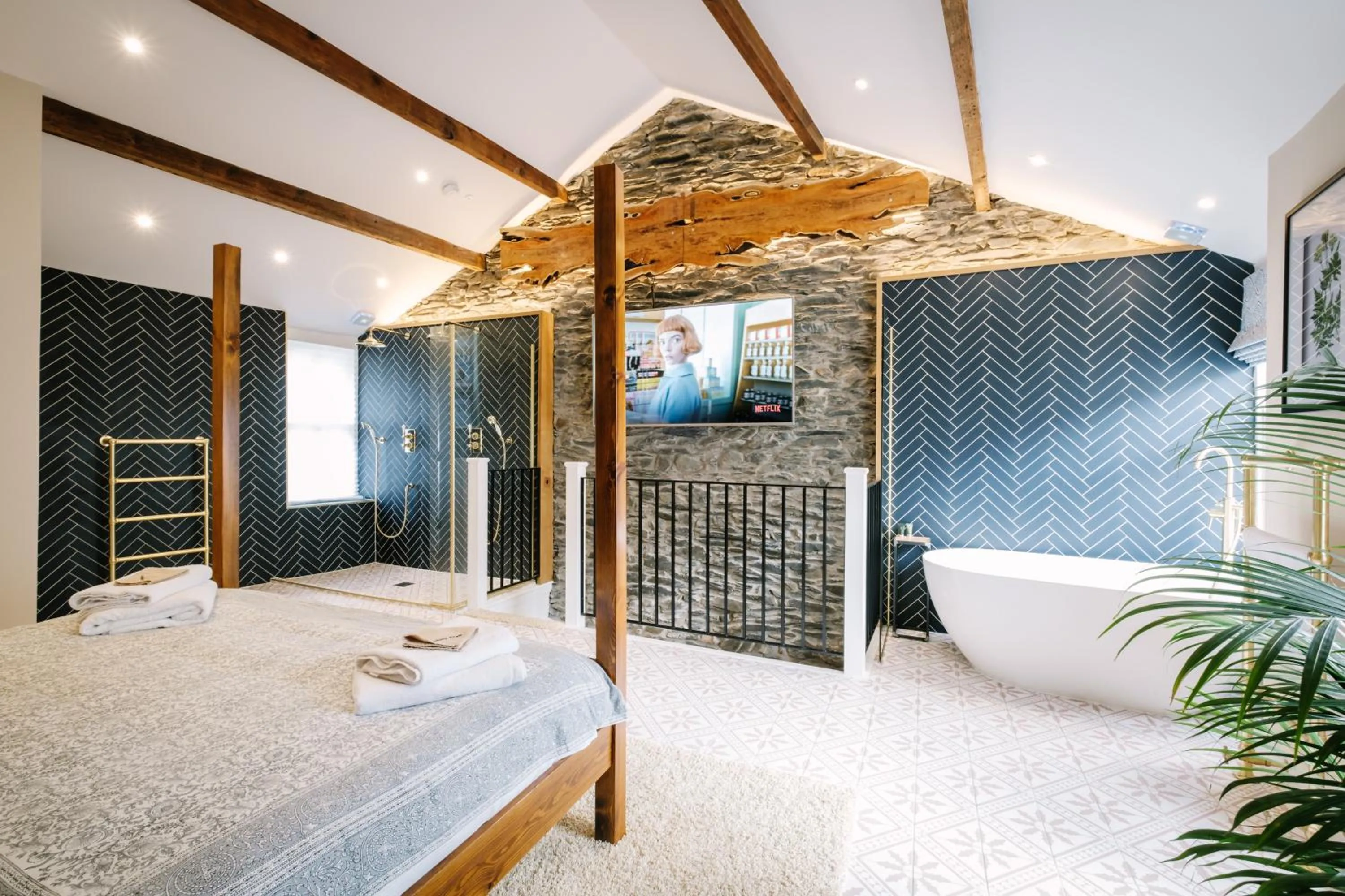 Bed in The Den - The White House Windermere