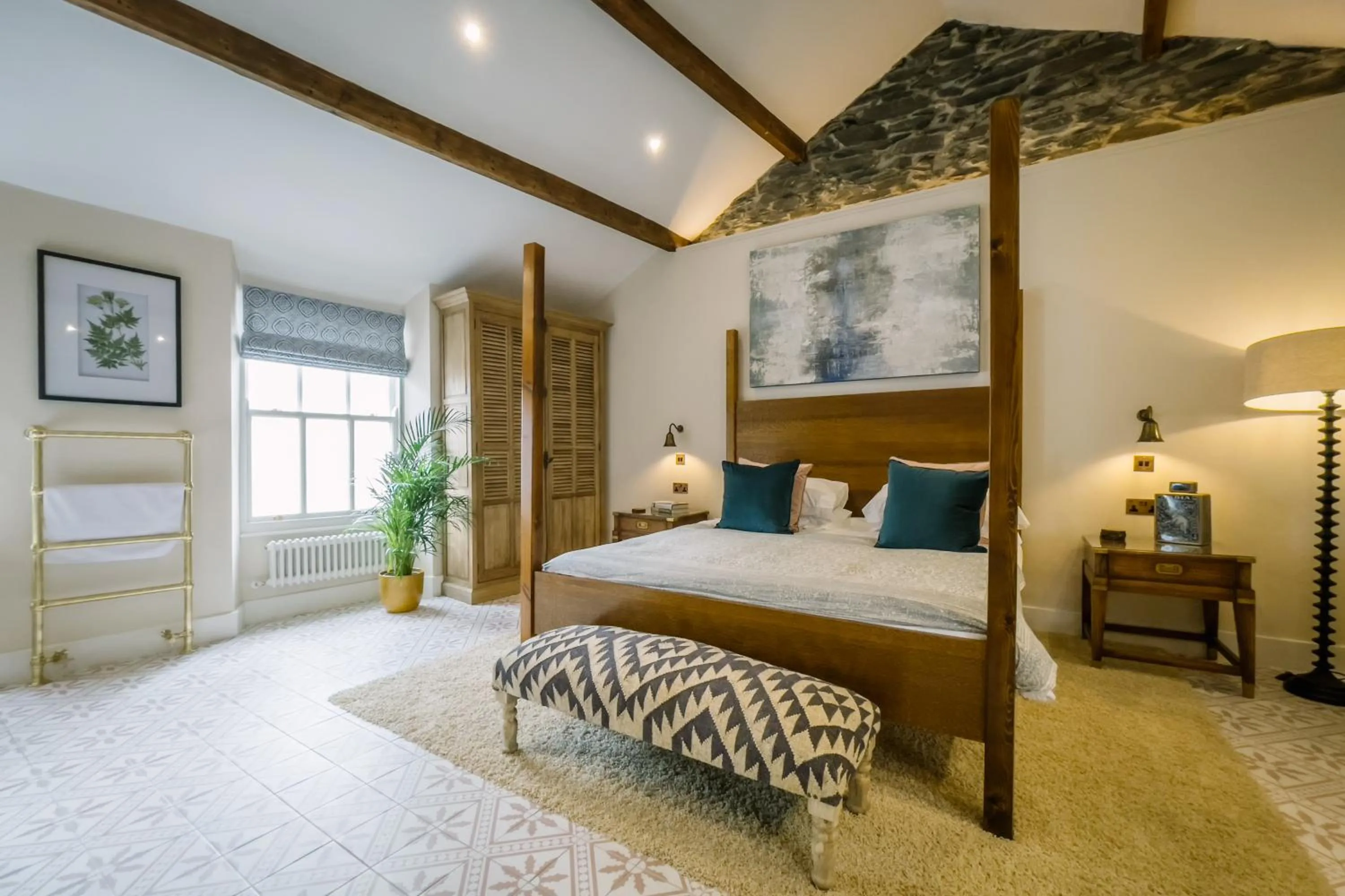 Bed in The Den - The White House Windermere