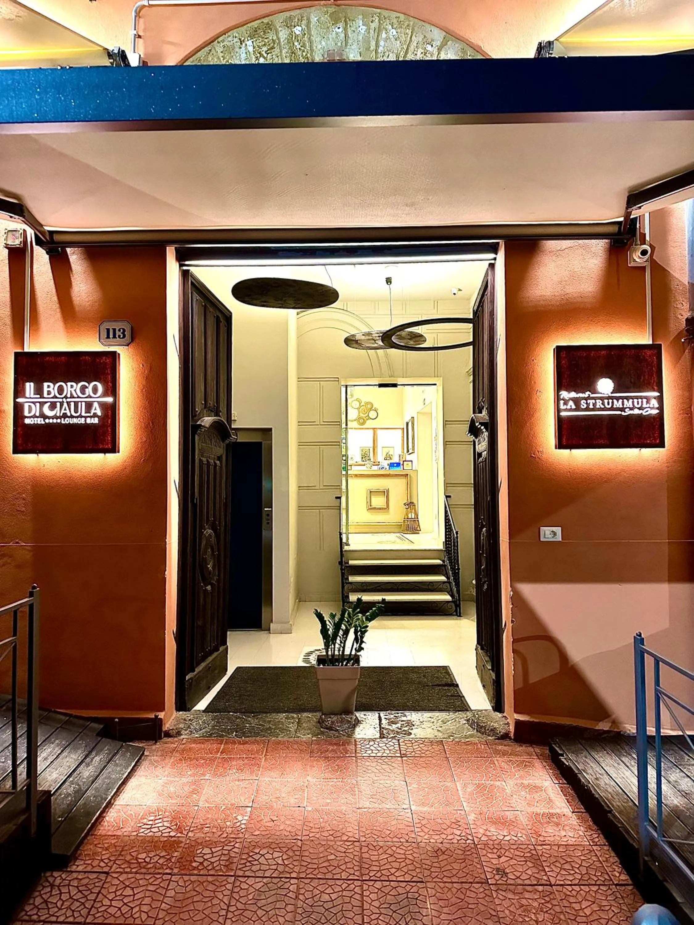 Facade/entrance in Hotel Borgo di Ciàula