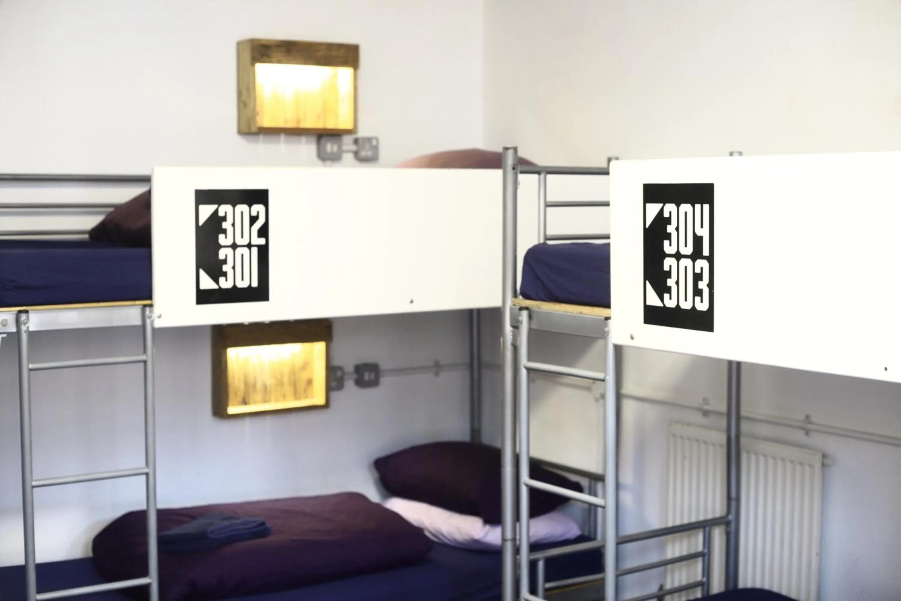 bunk bed, Bed in Central Backpackers