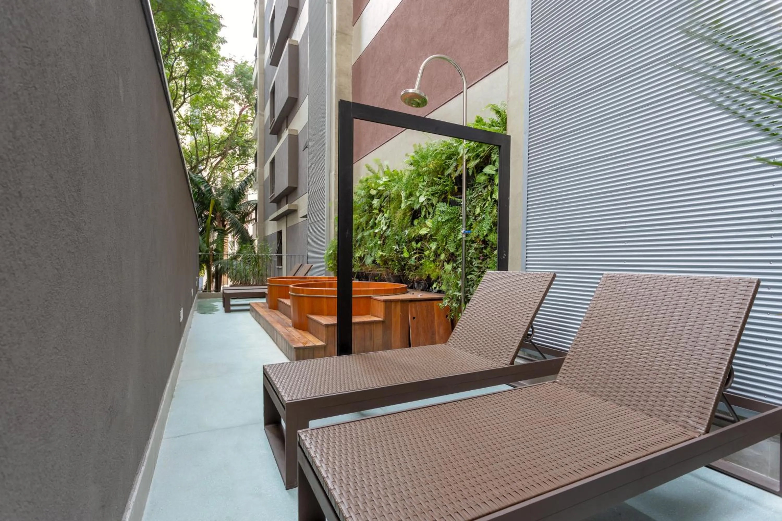 Hot Tub in Charlie Itaim Bueno Brandão