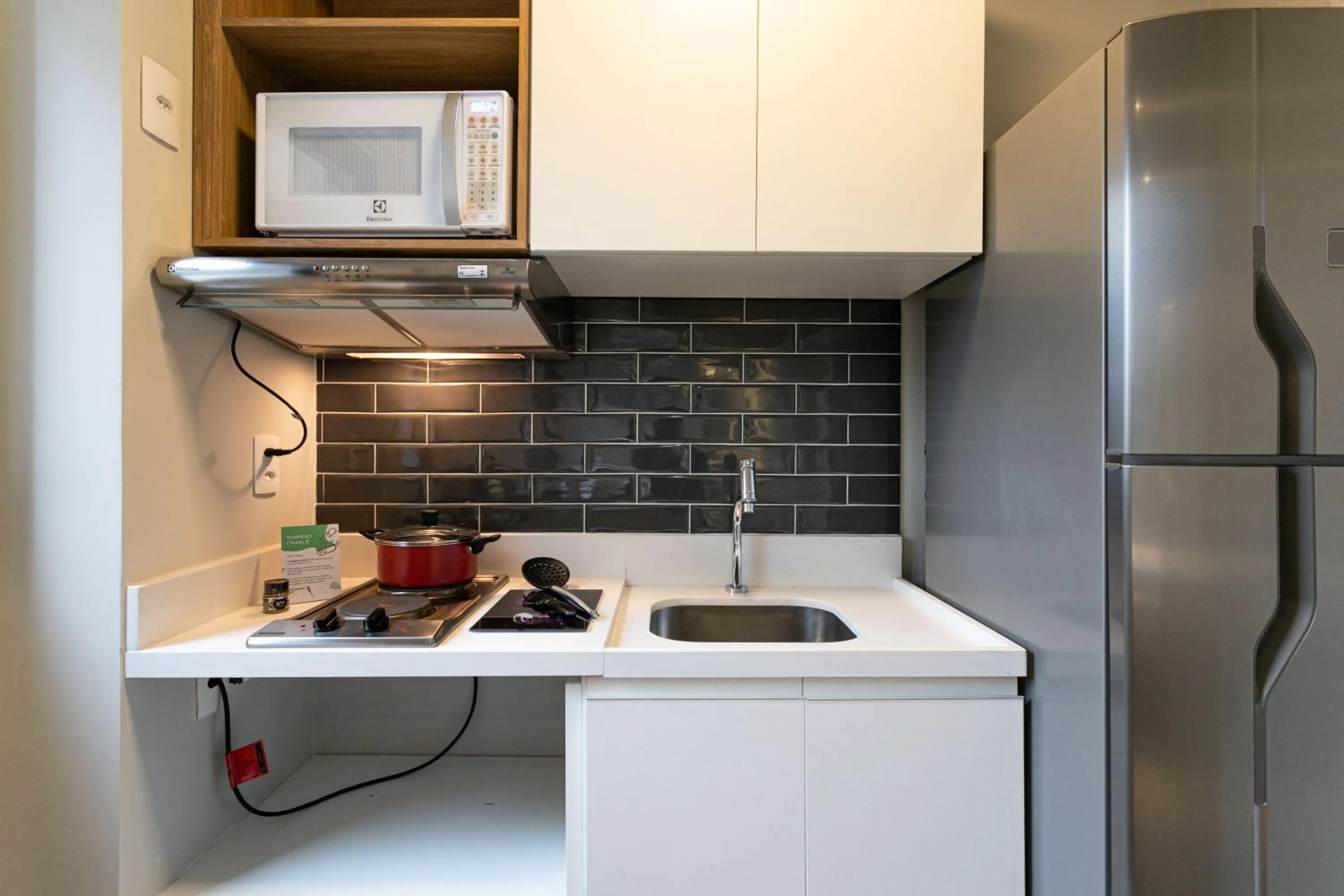 Kitchen or kitchenette in Charlie Itaim Bueno Brandão