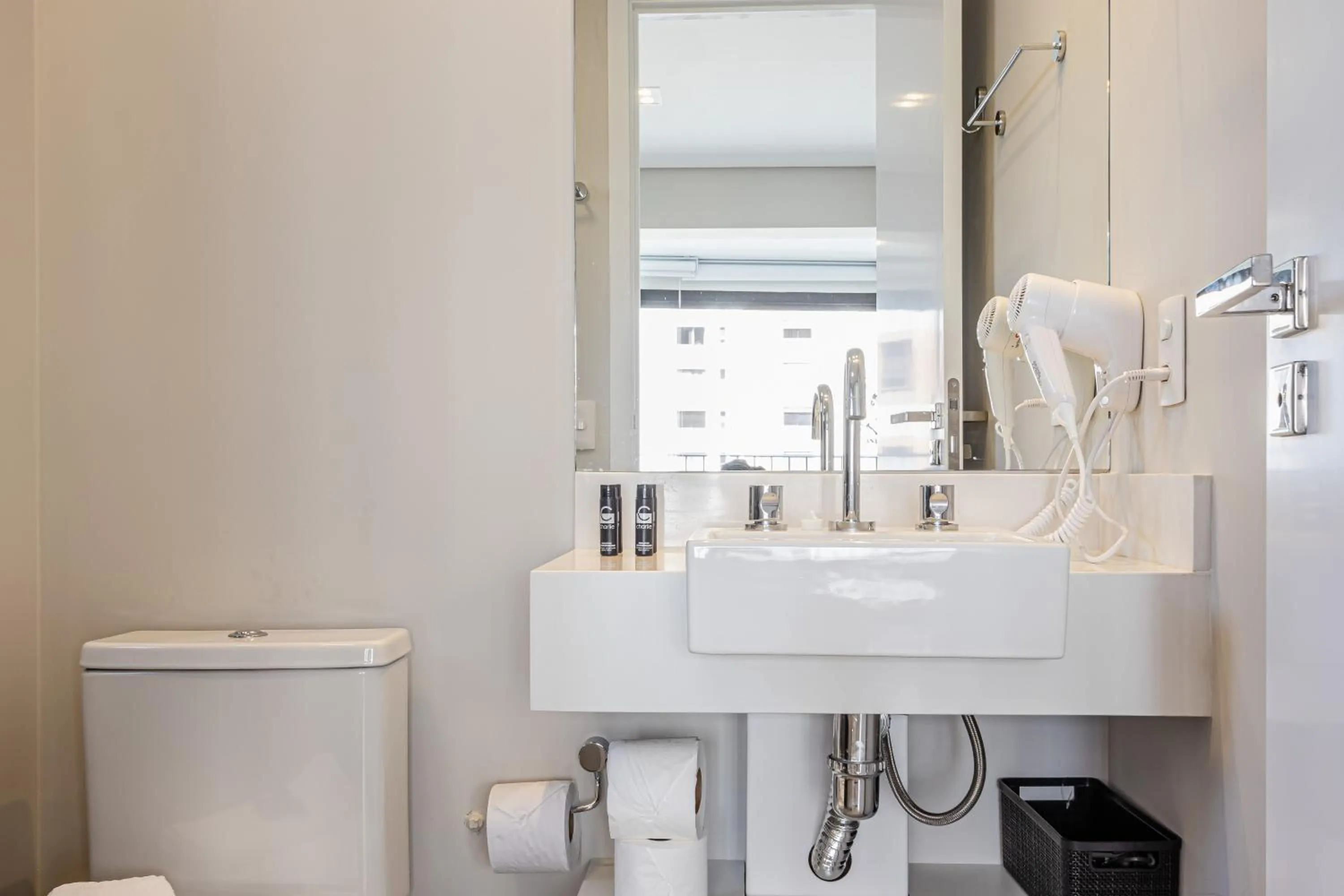 Day in Charlie Itaim Bueno Brandão