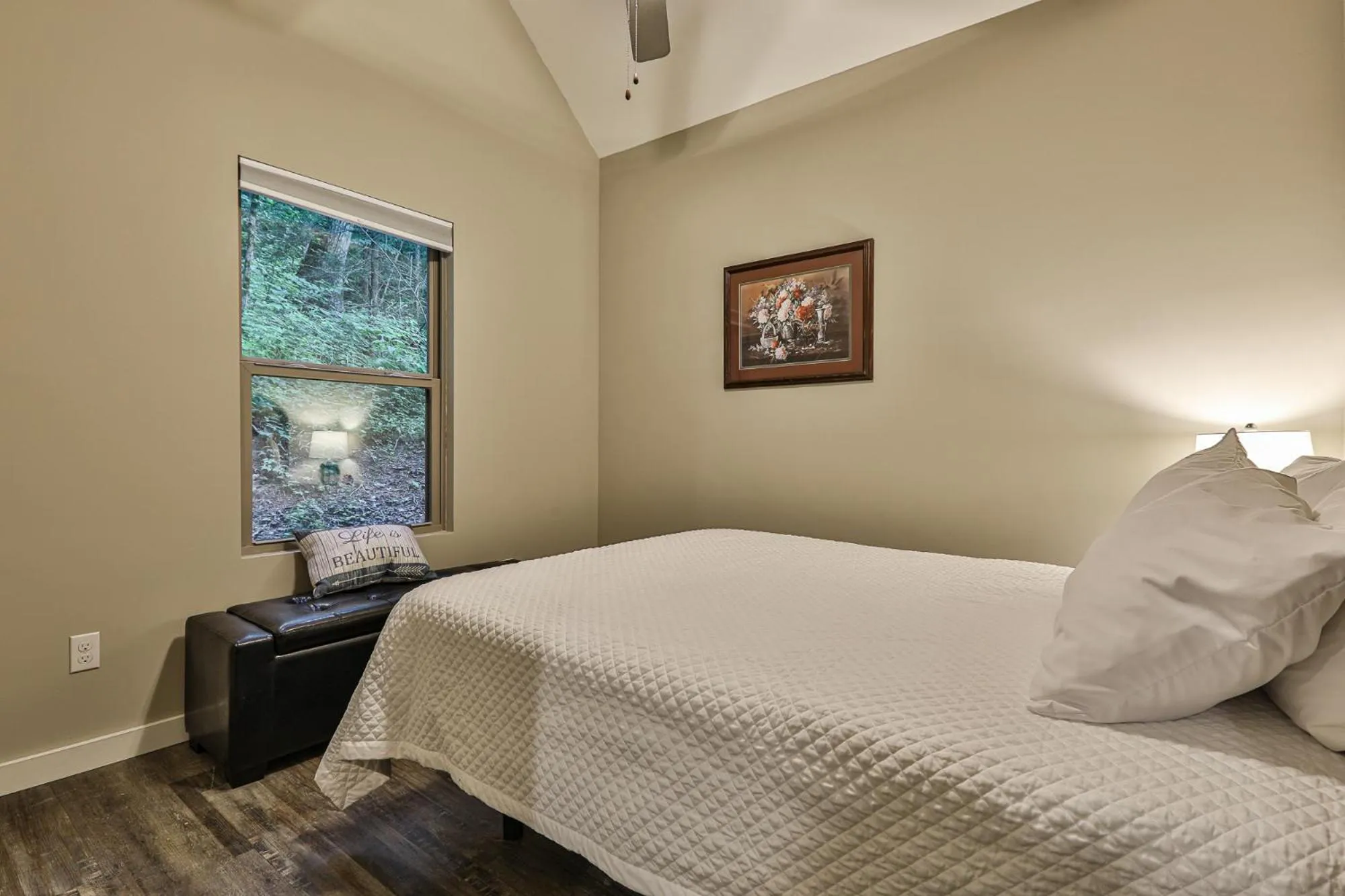 Bed in Villas at Gingershack Farms