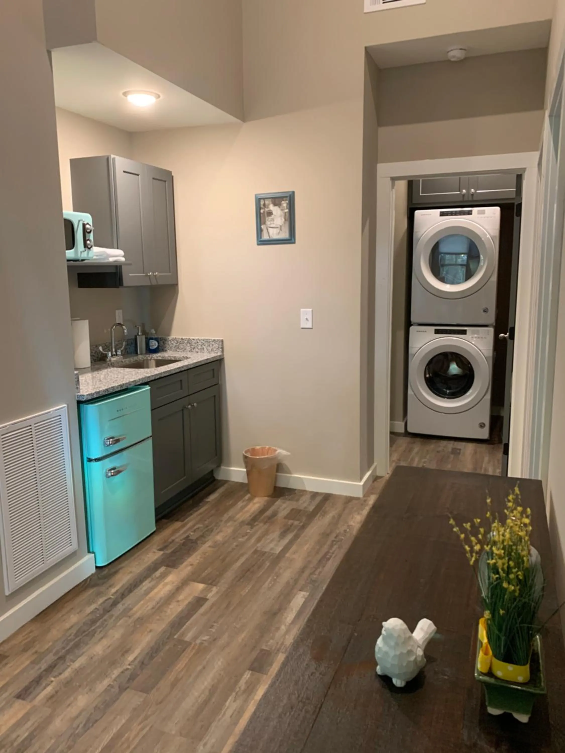 Kitchen or kitchenette in Villas at Gingershack Farms