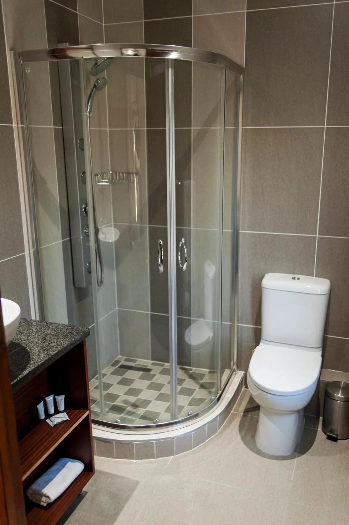 Shower in Castello Guest House, Bloemfontein